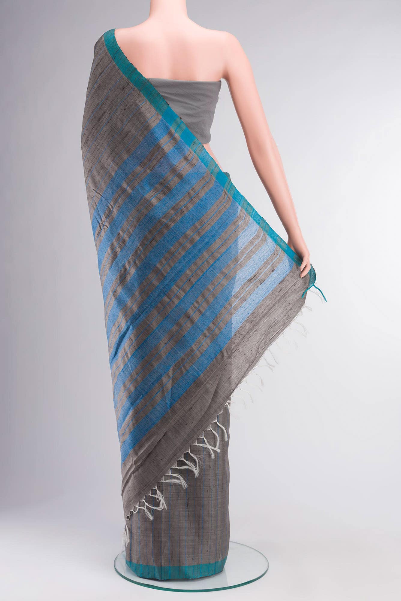 Amisha-Grey Bhagalpuri Tussar Silk Saree - Image 10