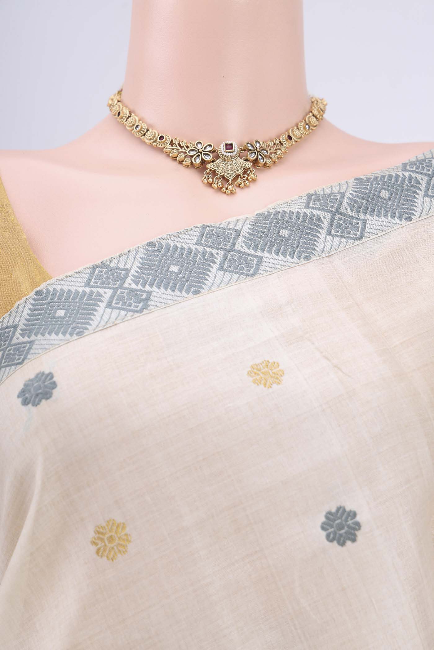 Cream Assam Silk Saree - Image 2