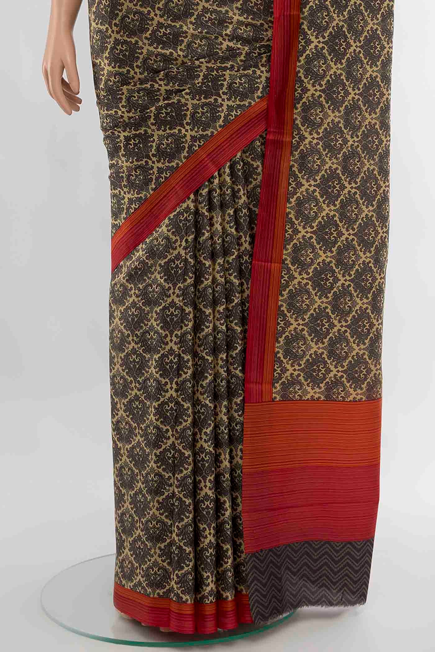 Beige Printed Silk Saree - Image 3