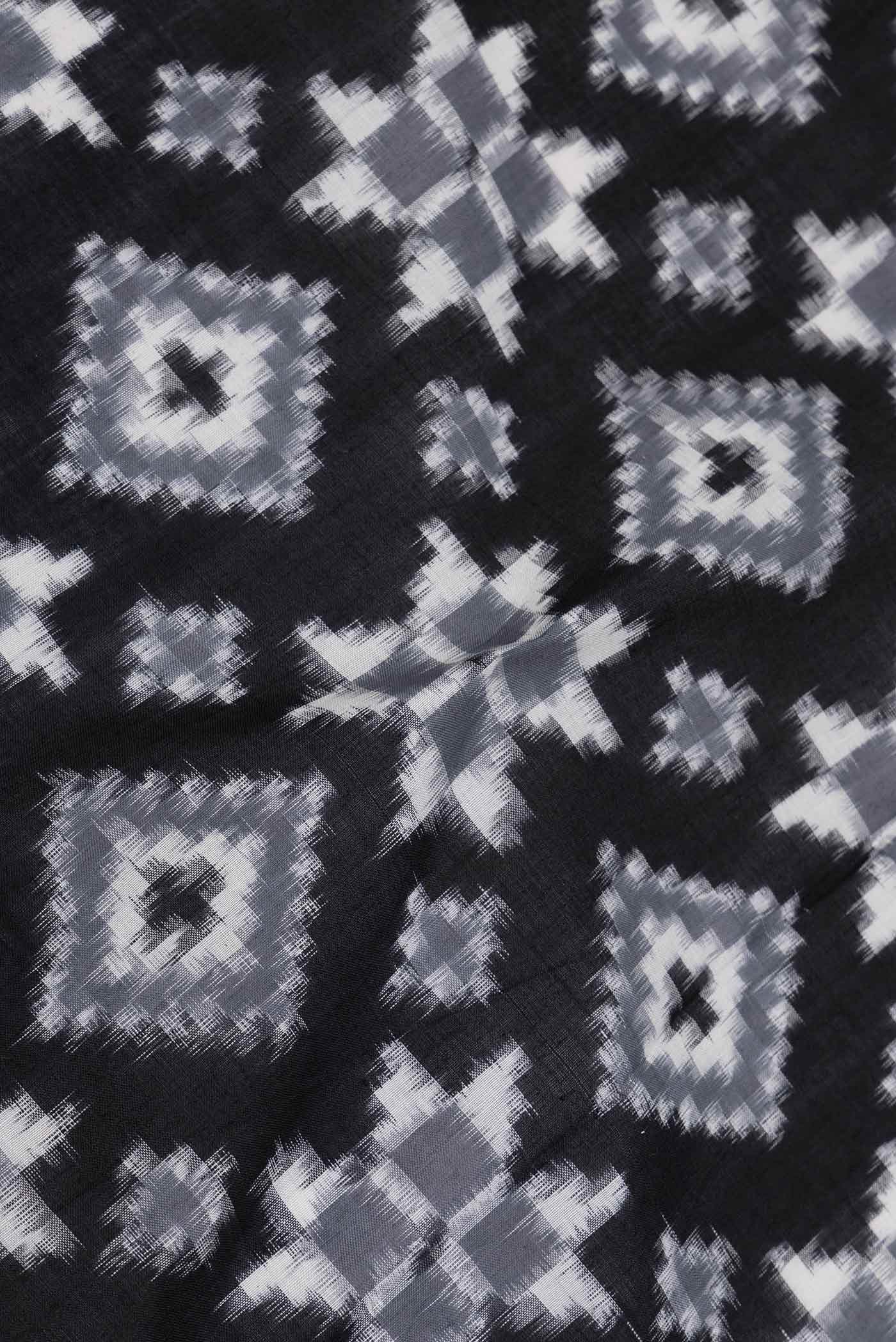 Black Dual Tone Double Ikat Saree - Image 2