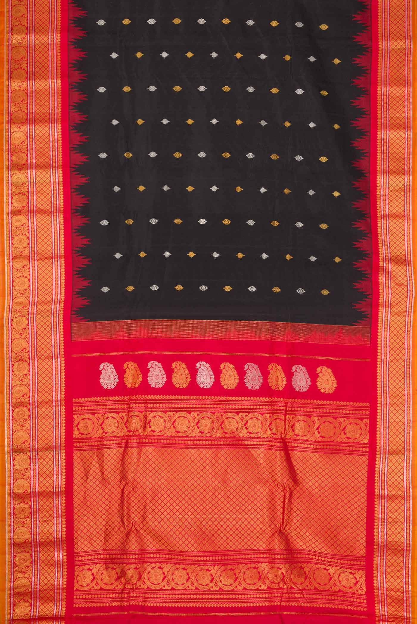 Black Dual Tone Gadwal Silk Saree - Image 6