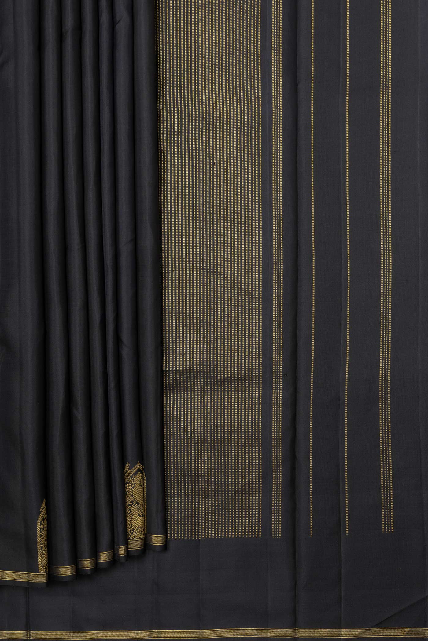 Black Dual Tone Kanchipuram Saree - Image 4