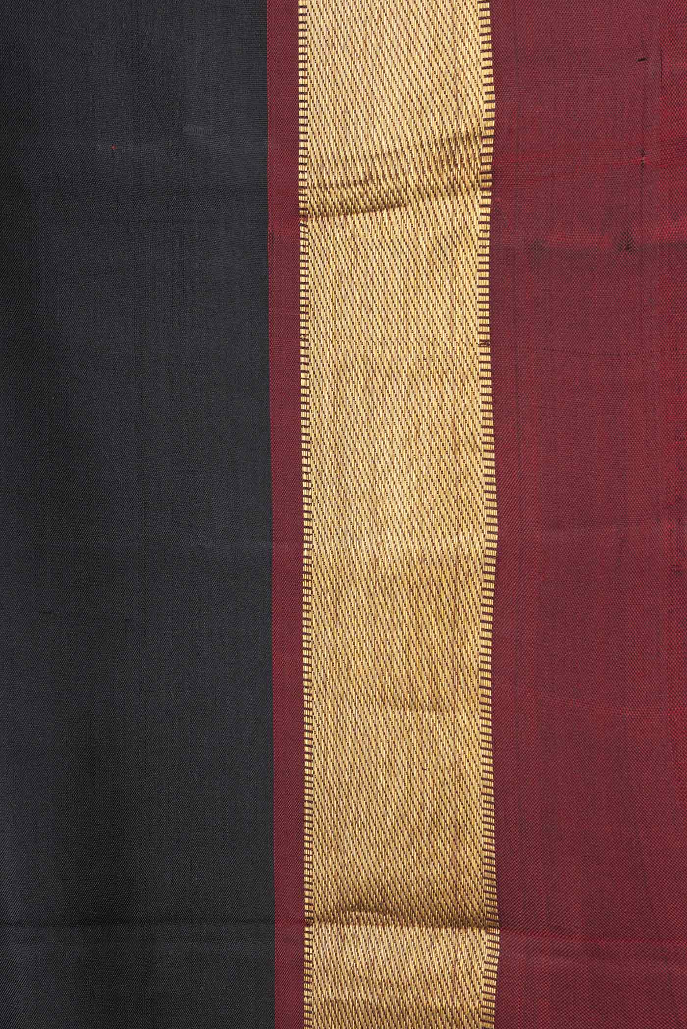 Black Dual Tone Kanjivaram Saree - Image 3