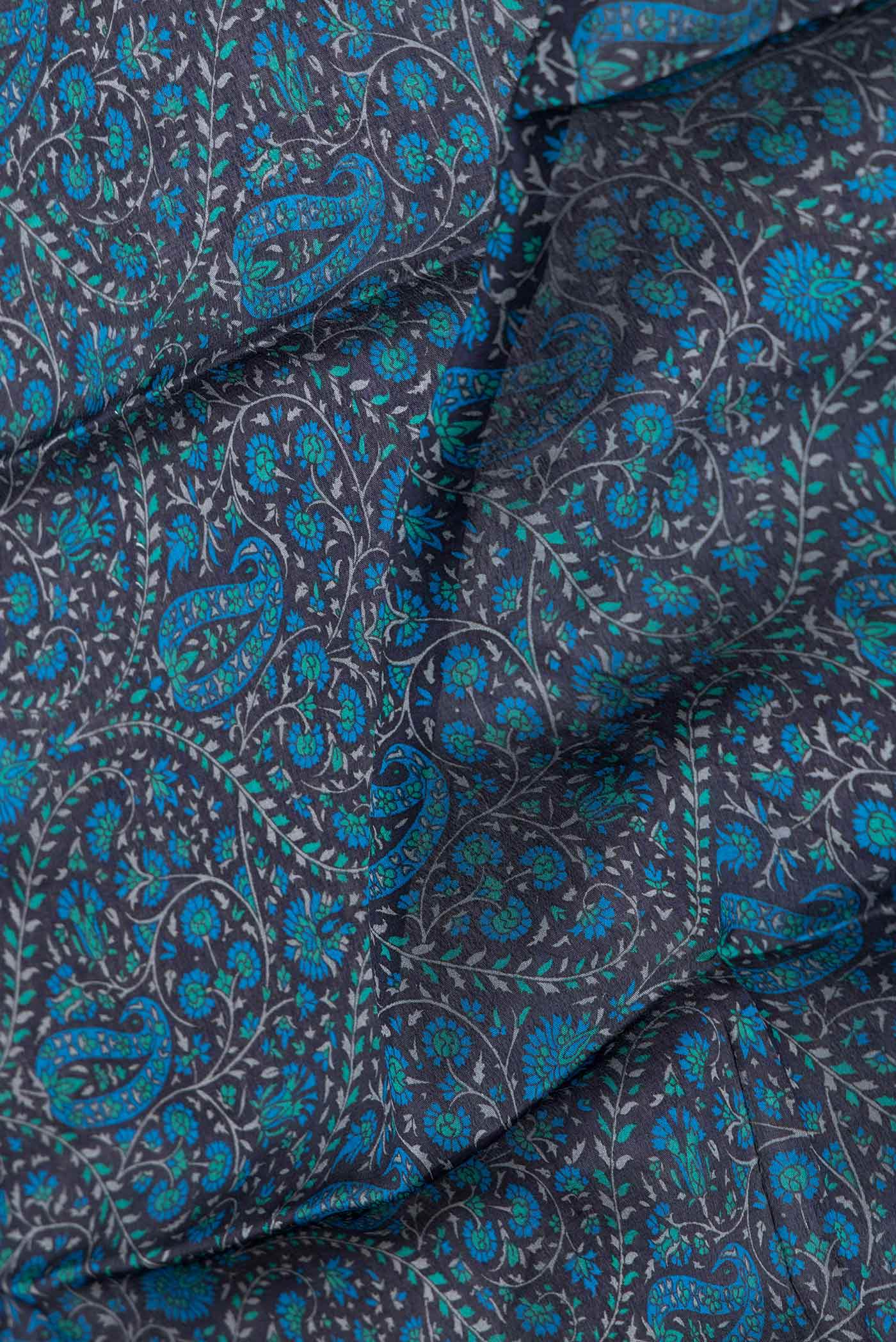 Black Dual Tone Mysore Crepe Saree - Image 2