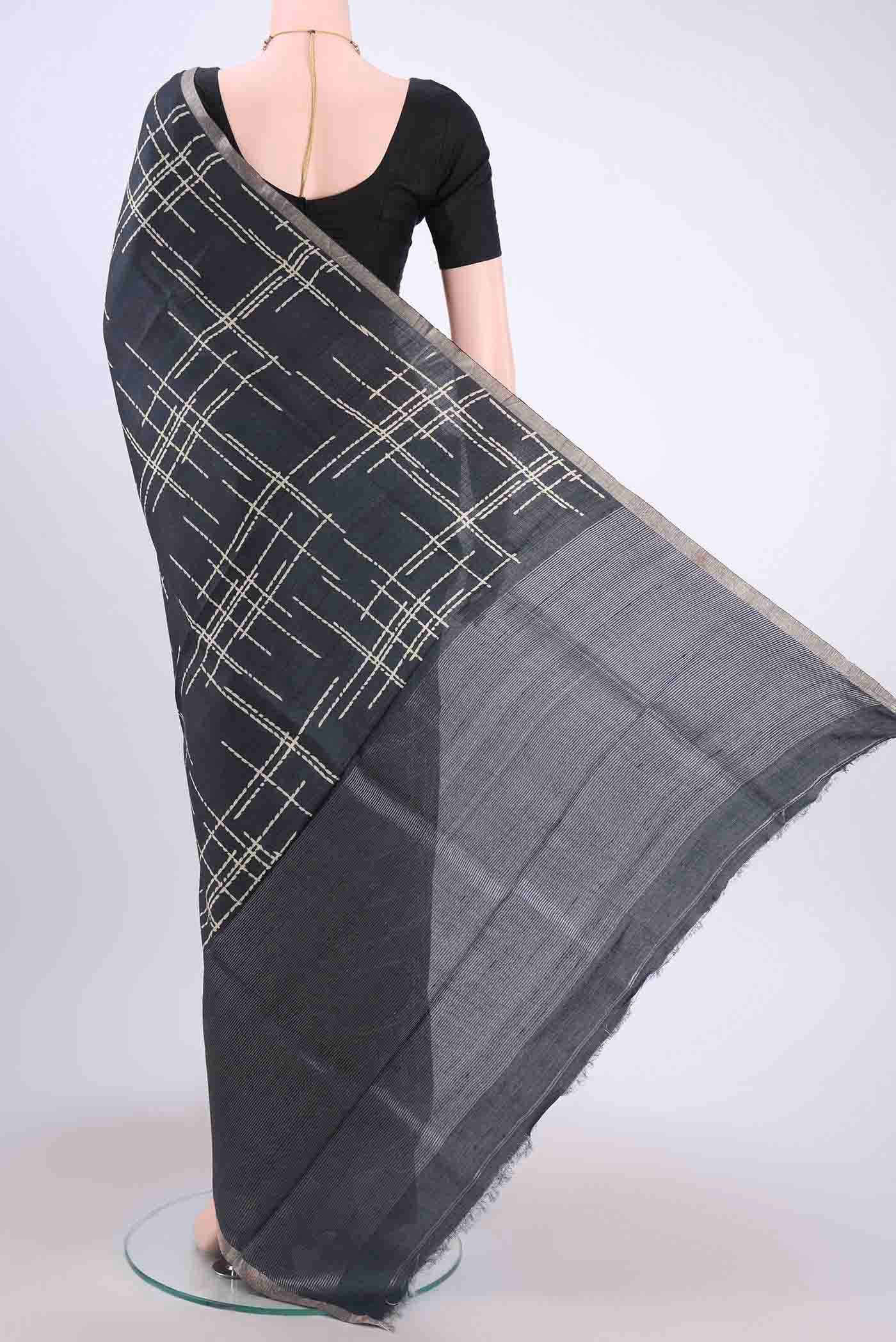 Black Dual Tone Tussar Silk Saree - Image 3