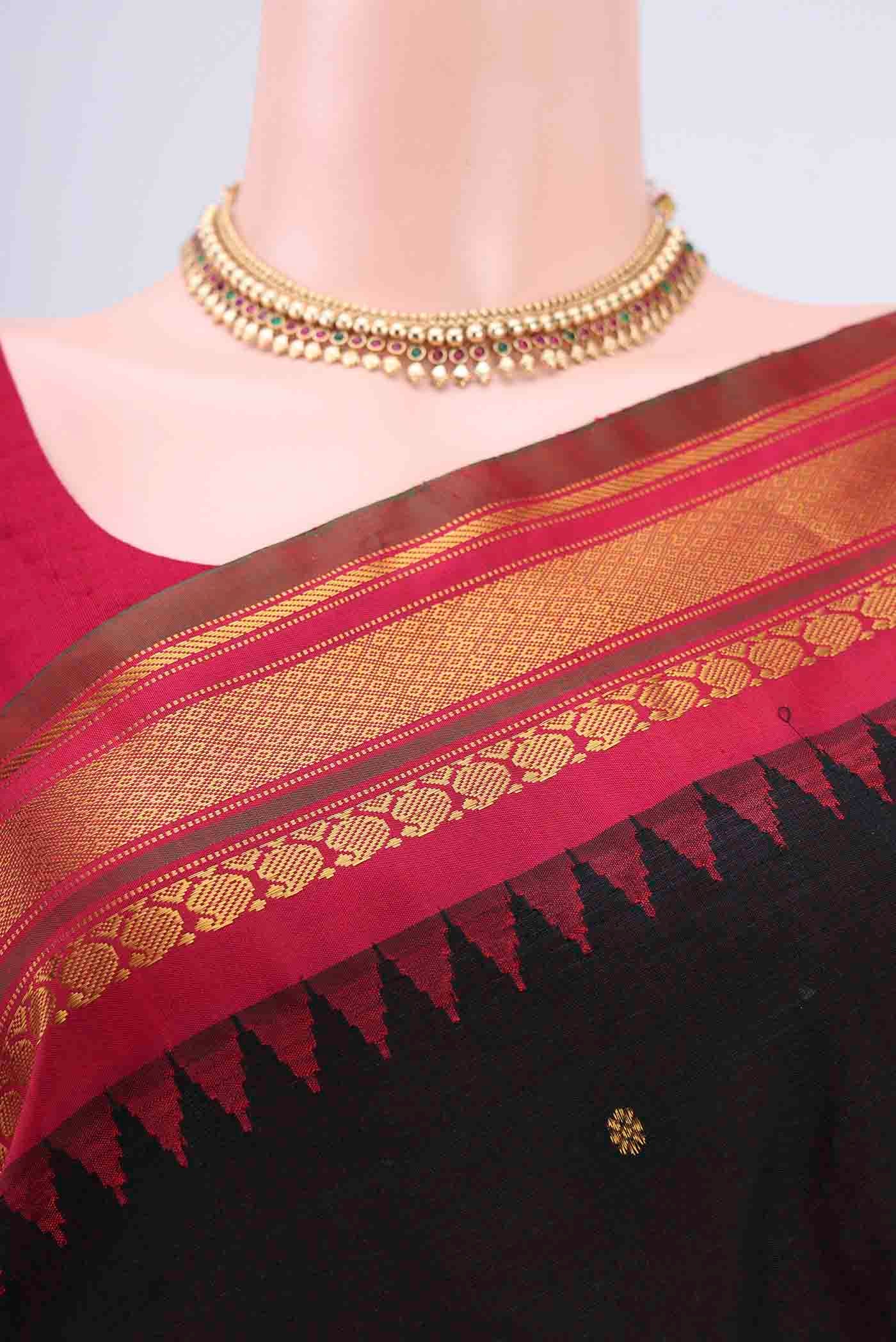 Black Gadwal Silk Saree - Image 2