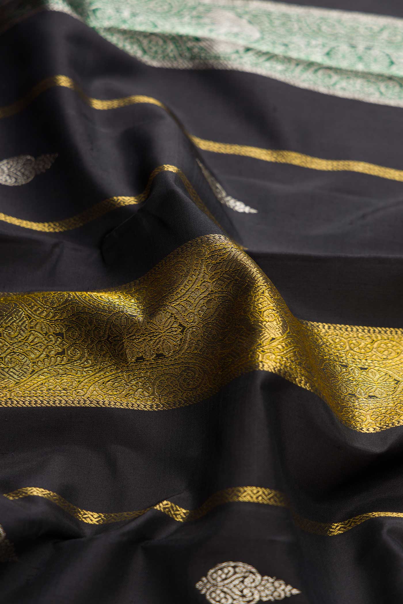 Black Kanjivaram Silk Saree - Image 2