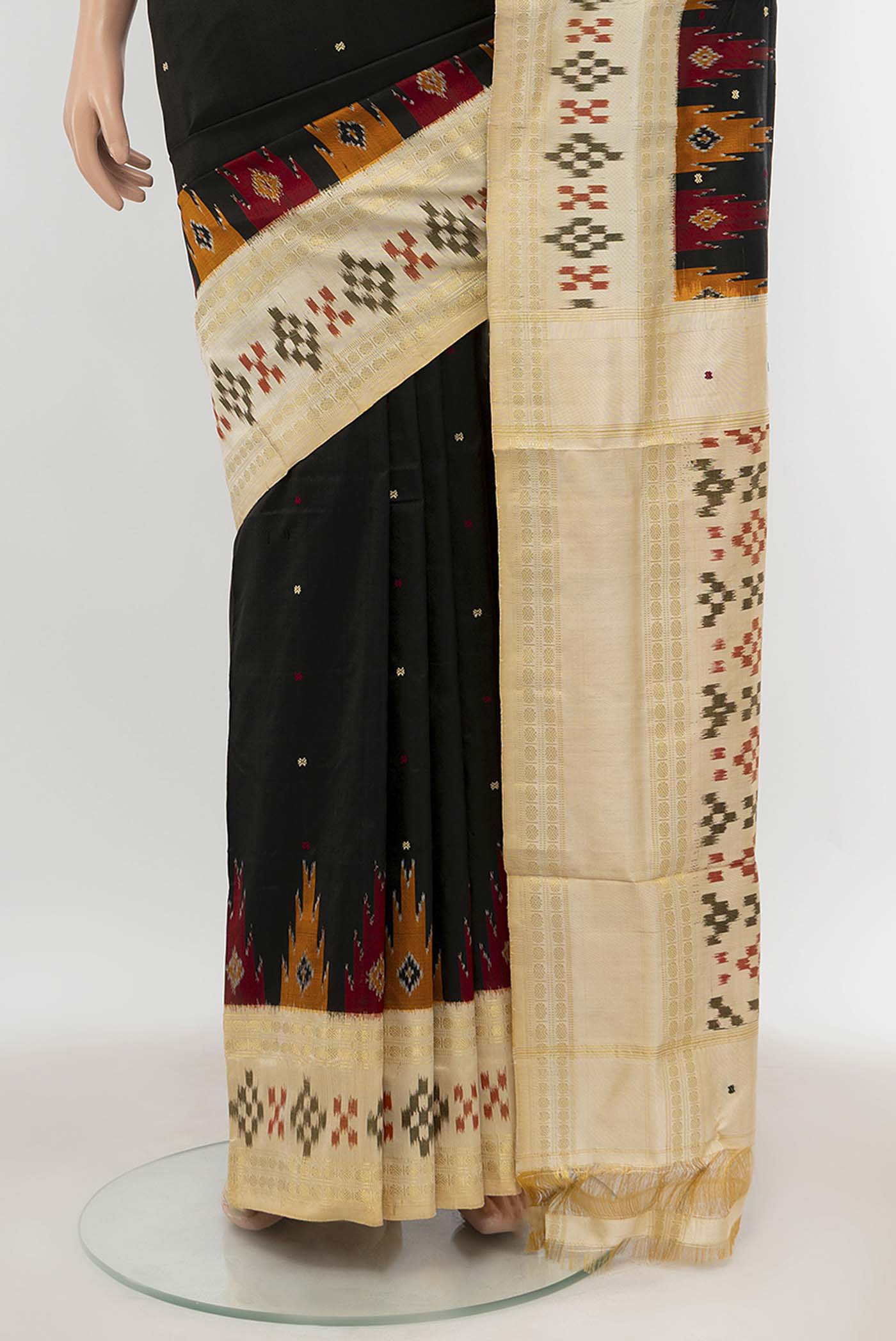 Black Pochampally Saree - Image 3