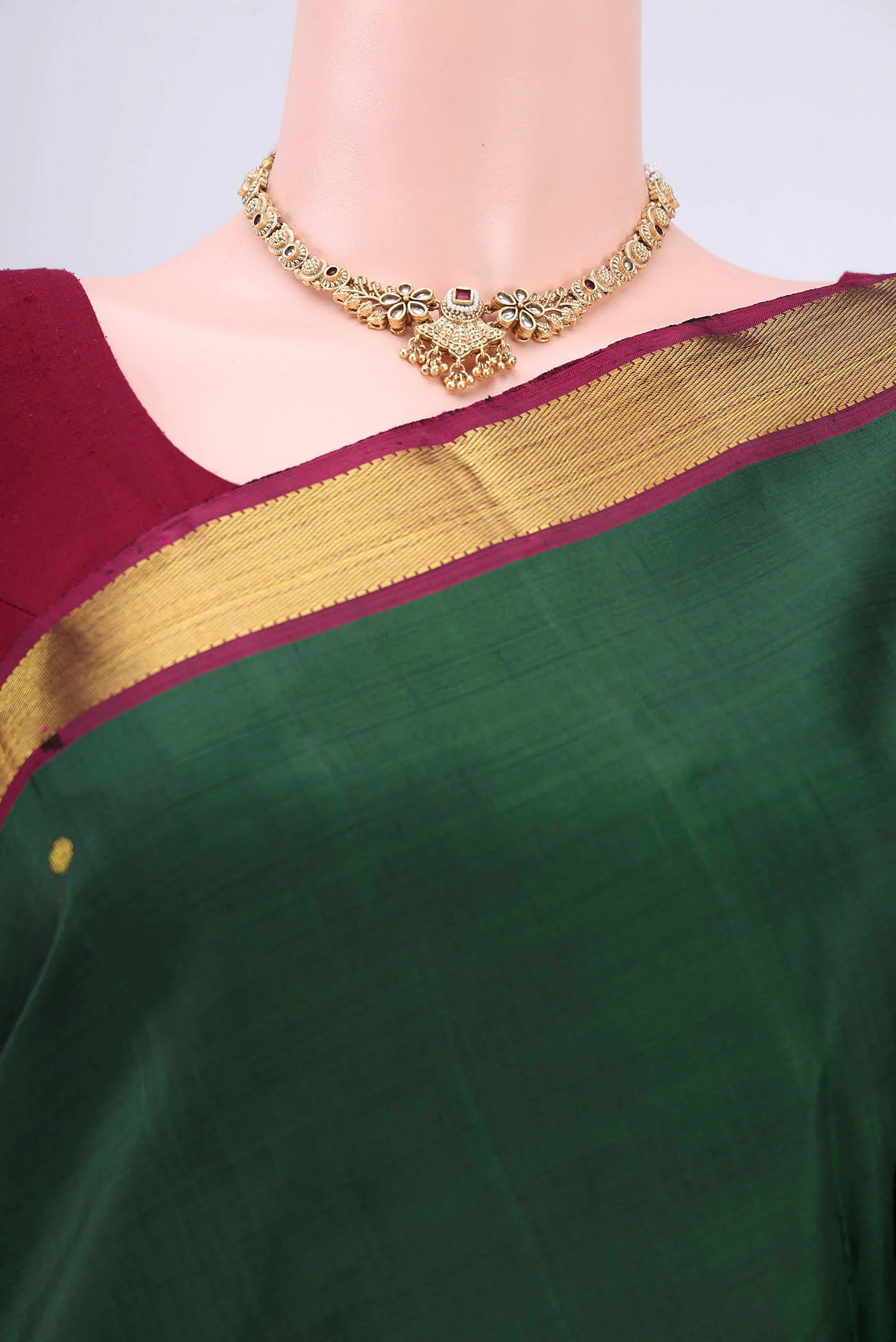 Bottle Green Kanjivaram Saree - Image 2