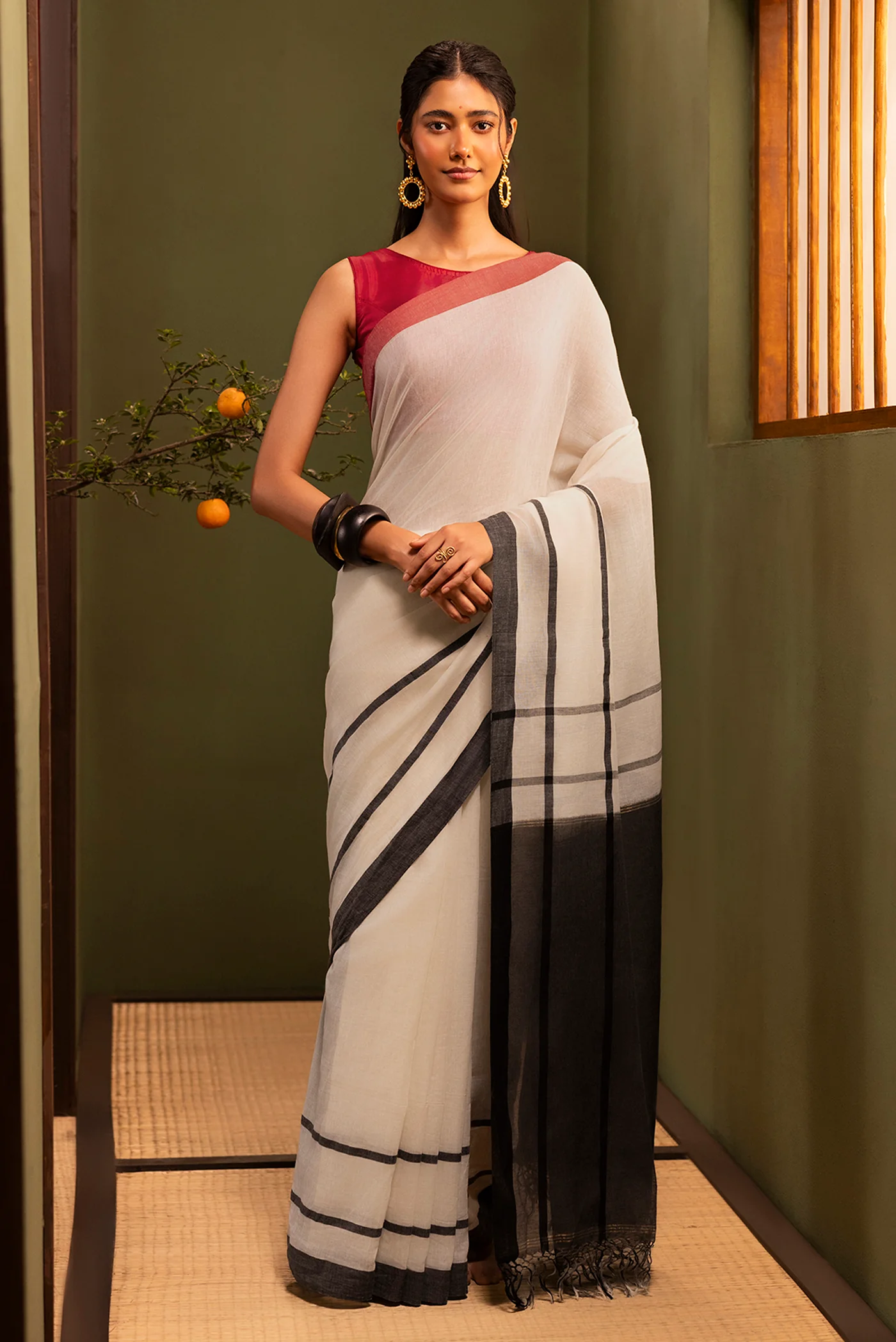 Chhaya-Off White Cotton Saree - Image 2