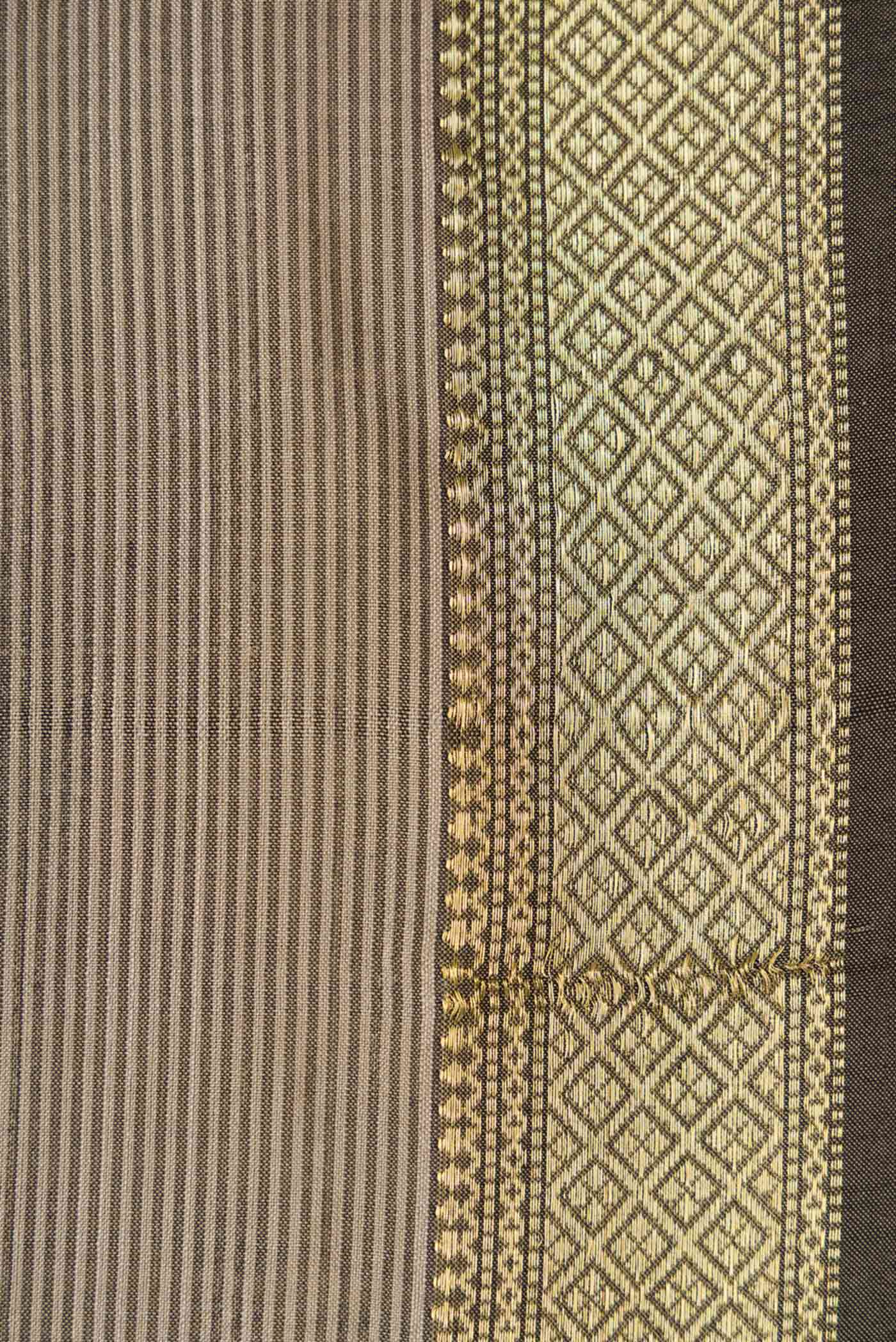 Dark Beige Dual Tone Maheshwari Silk Saree - Image 3