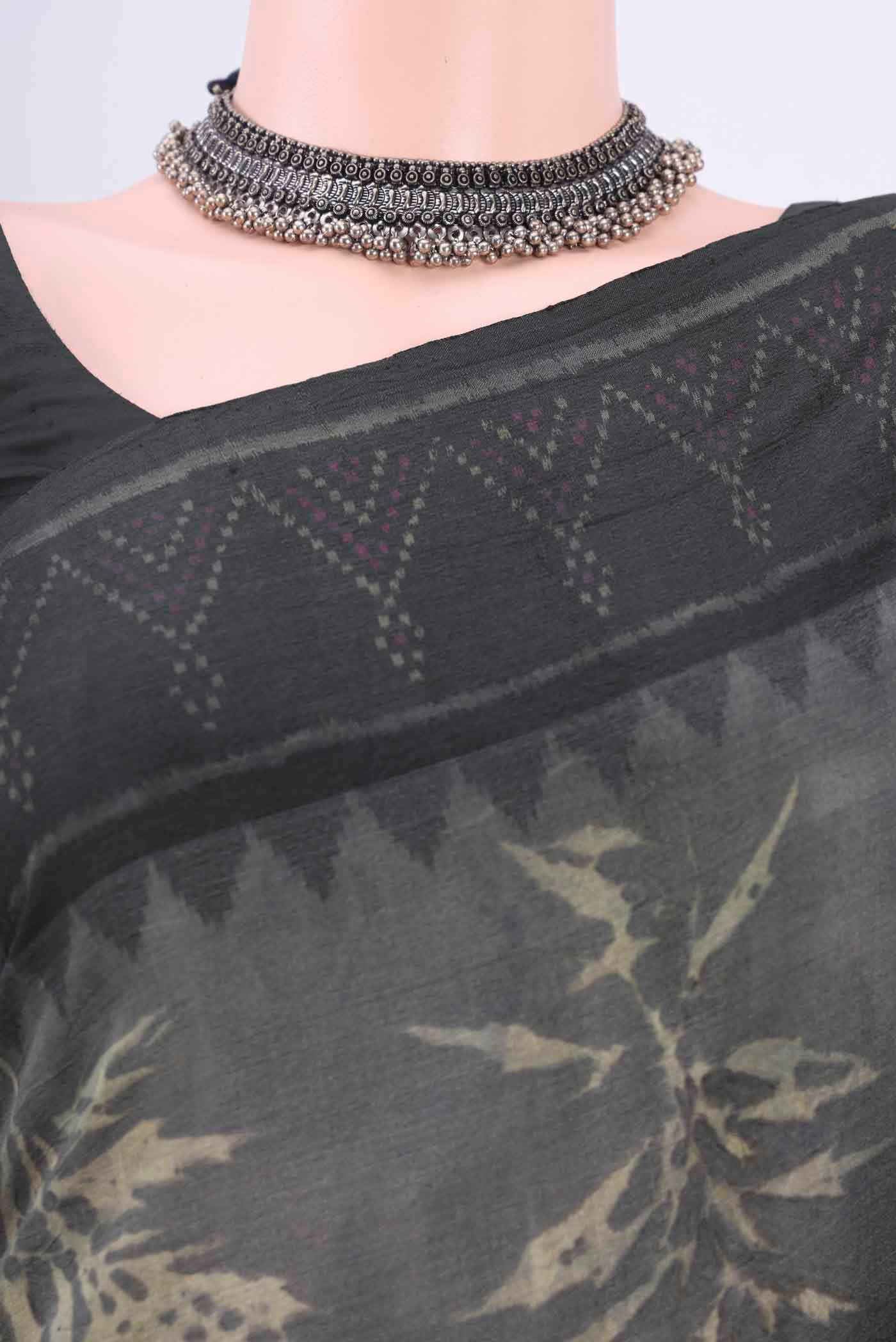 Davys Grey Tussar Silk Saree - Image 2