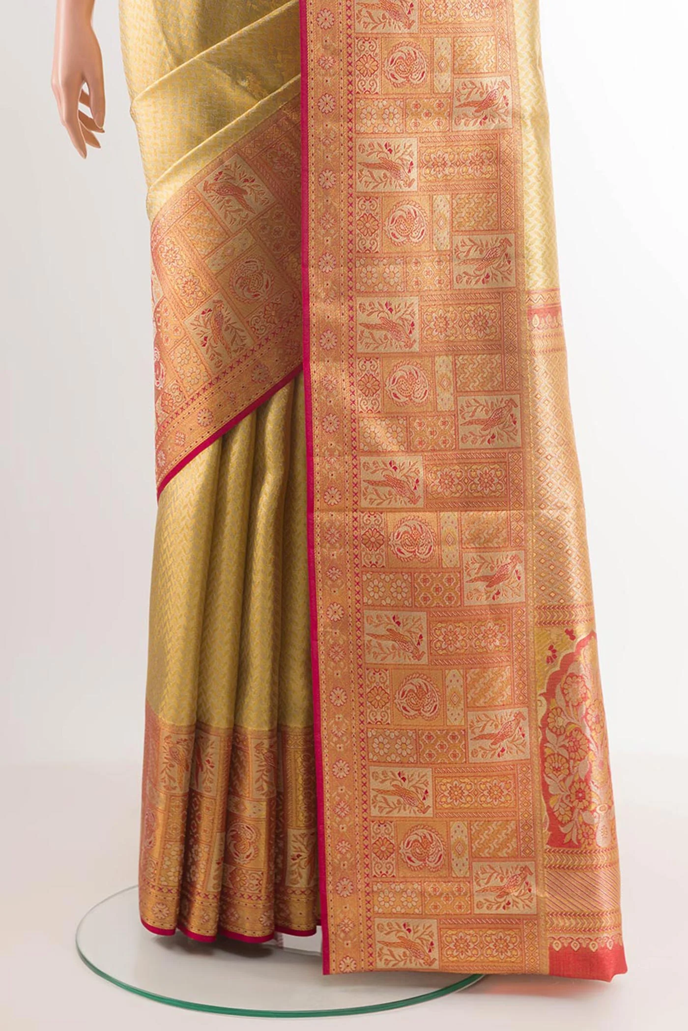 Golden Kanchipuram Tissue Silk Saree - Image 3