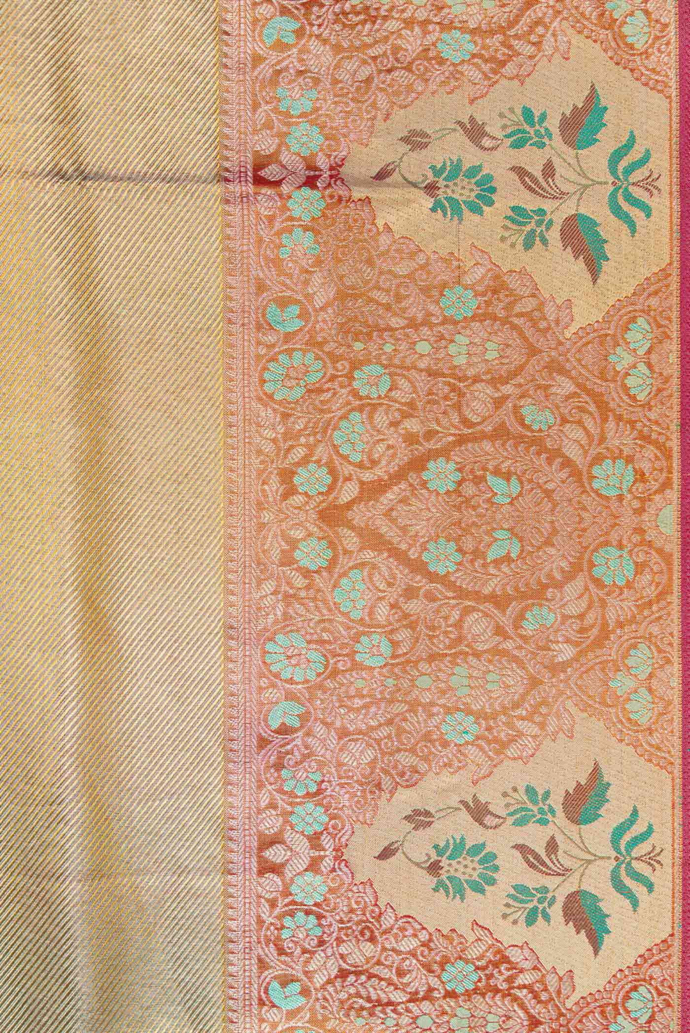 Green Dual Tone Kanchipuram Tissue Silk Saree - Image 3