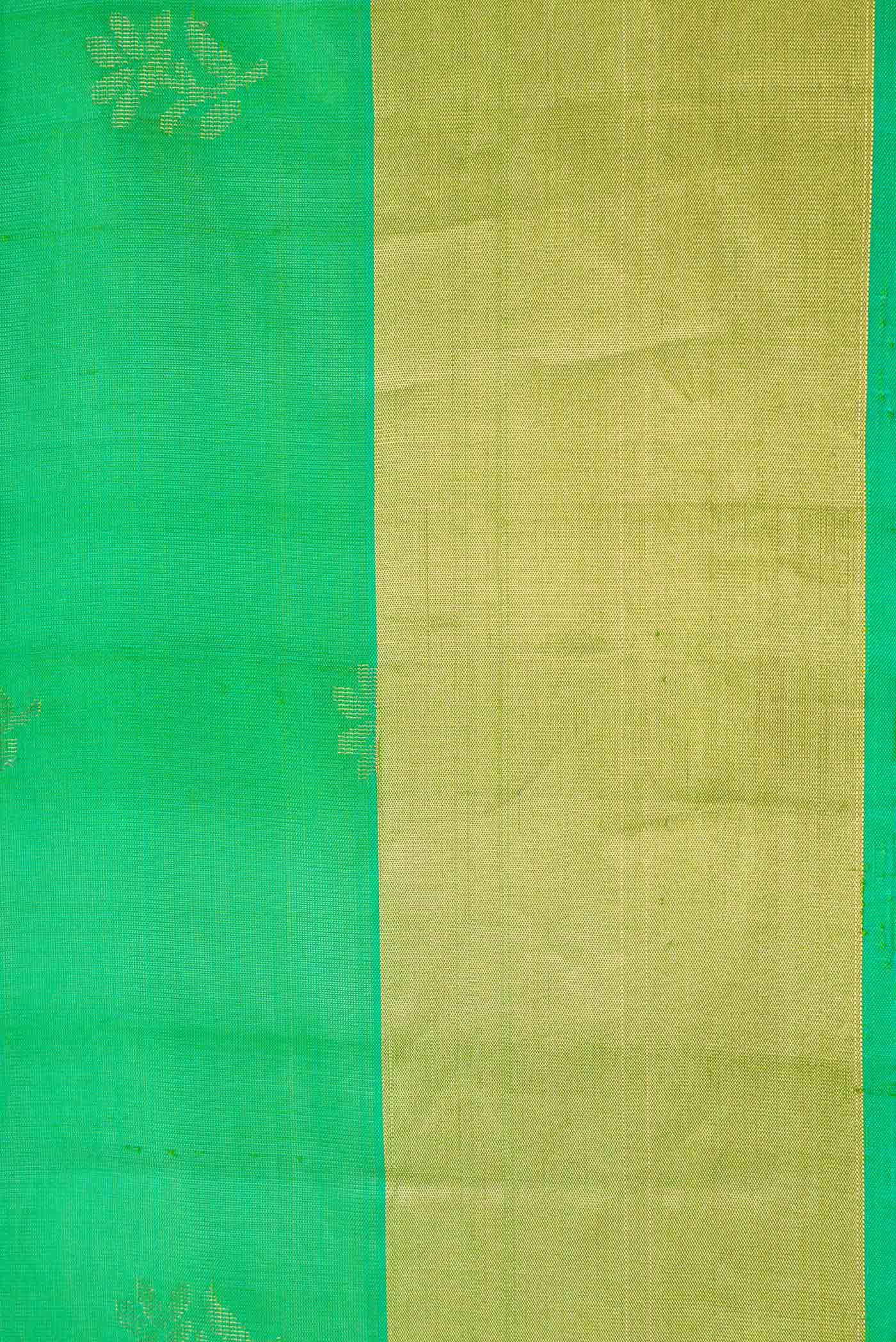 Green Dual Tone Soft Silk Saree - Image 3