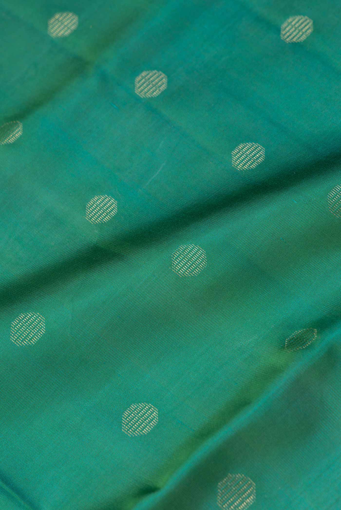 Green Dual Tone Soft Silk Saree - Image 2
