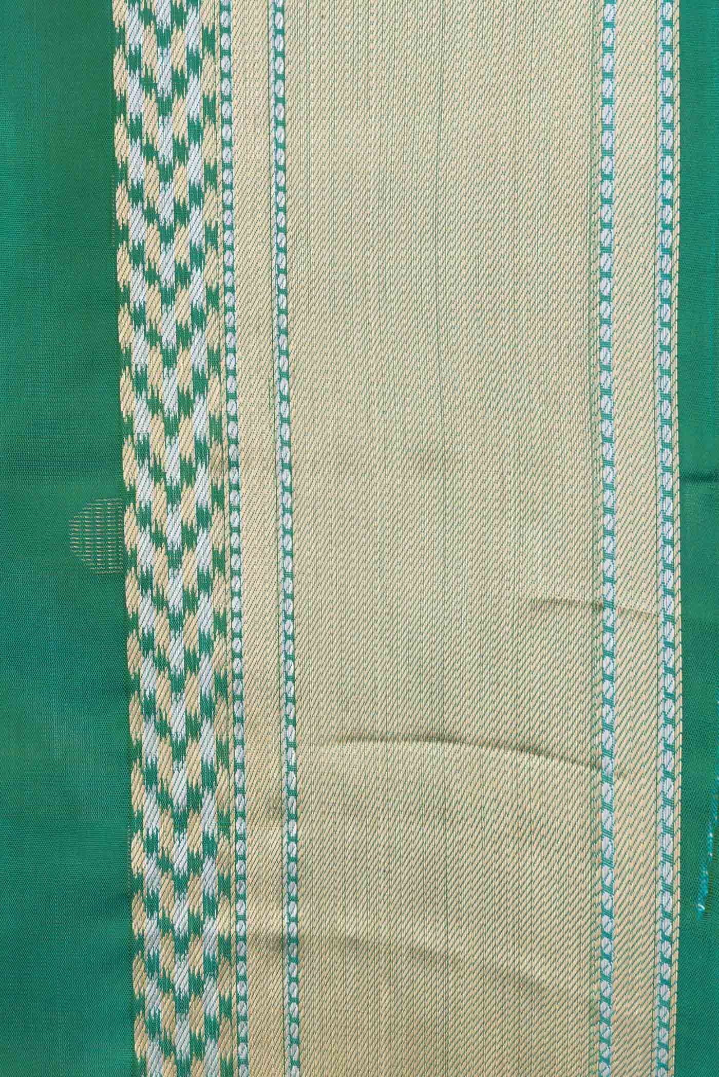 Green Dual Tone Soft Silk Saree - Image 3
