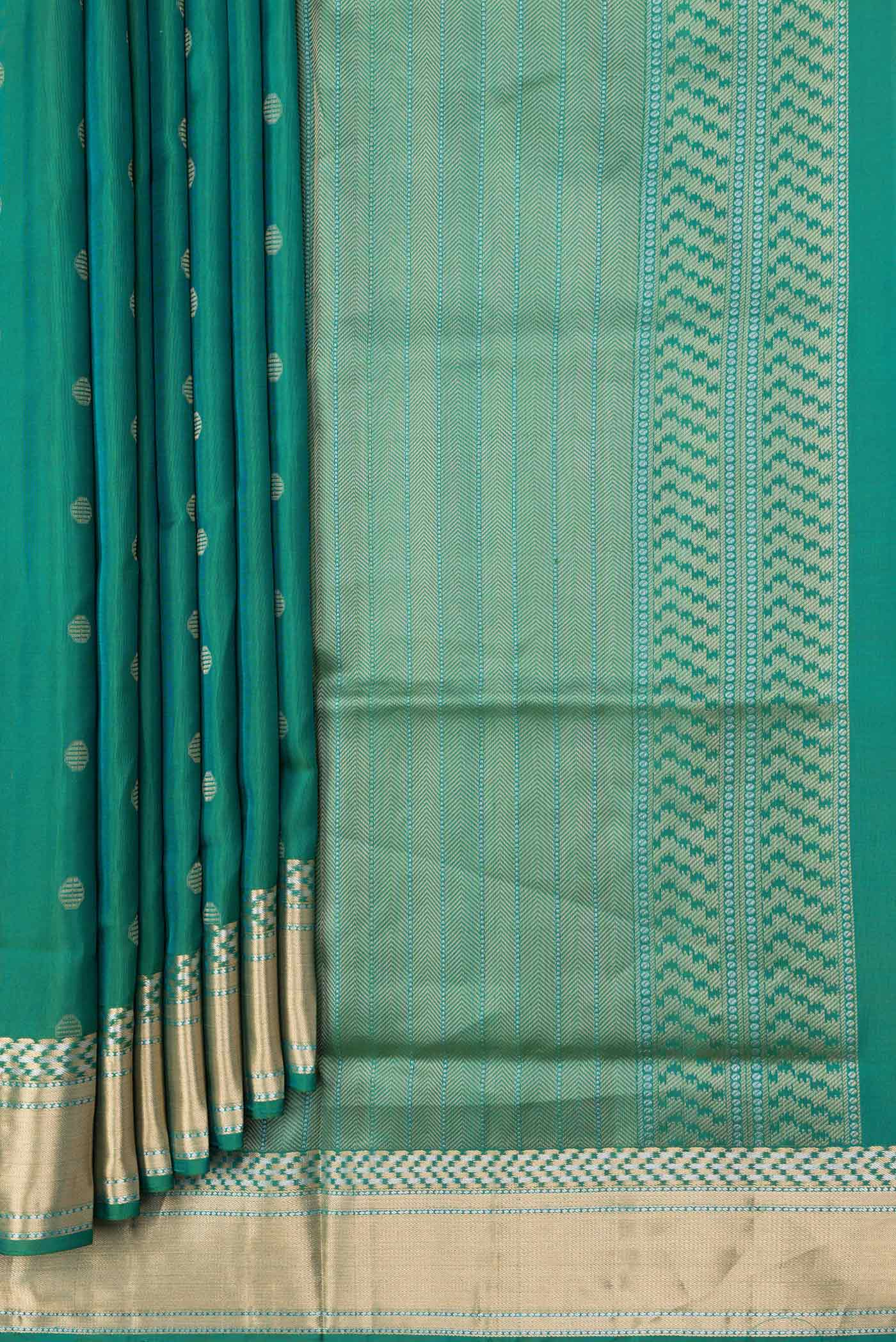 Green Dual Tone Soft Silk Saree - Image 4