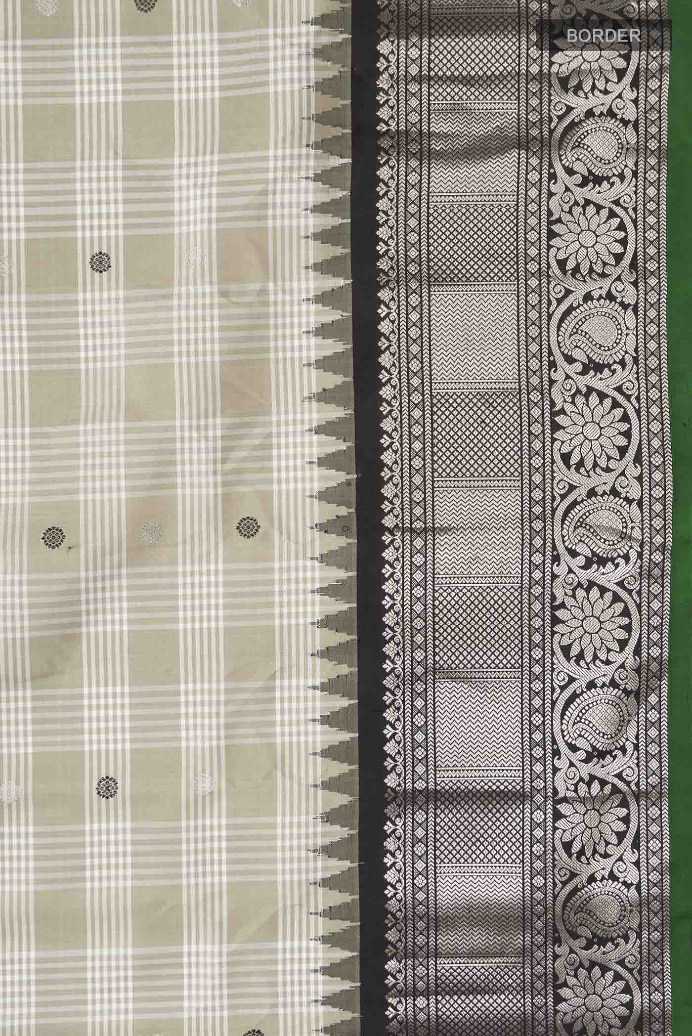 Green Gadwal Silk Saree - Image 3