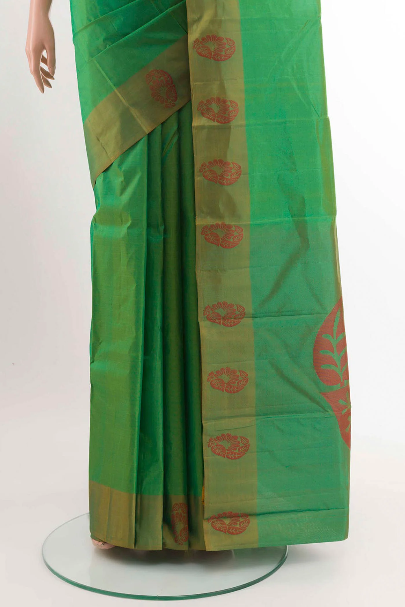 Green Kanjivaram Silk Saree - Image 3