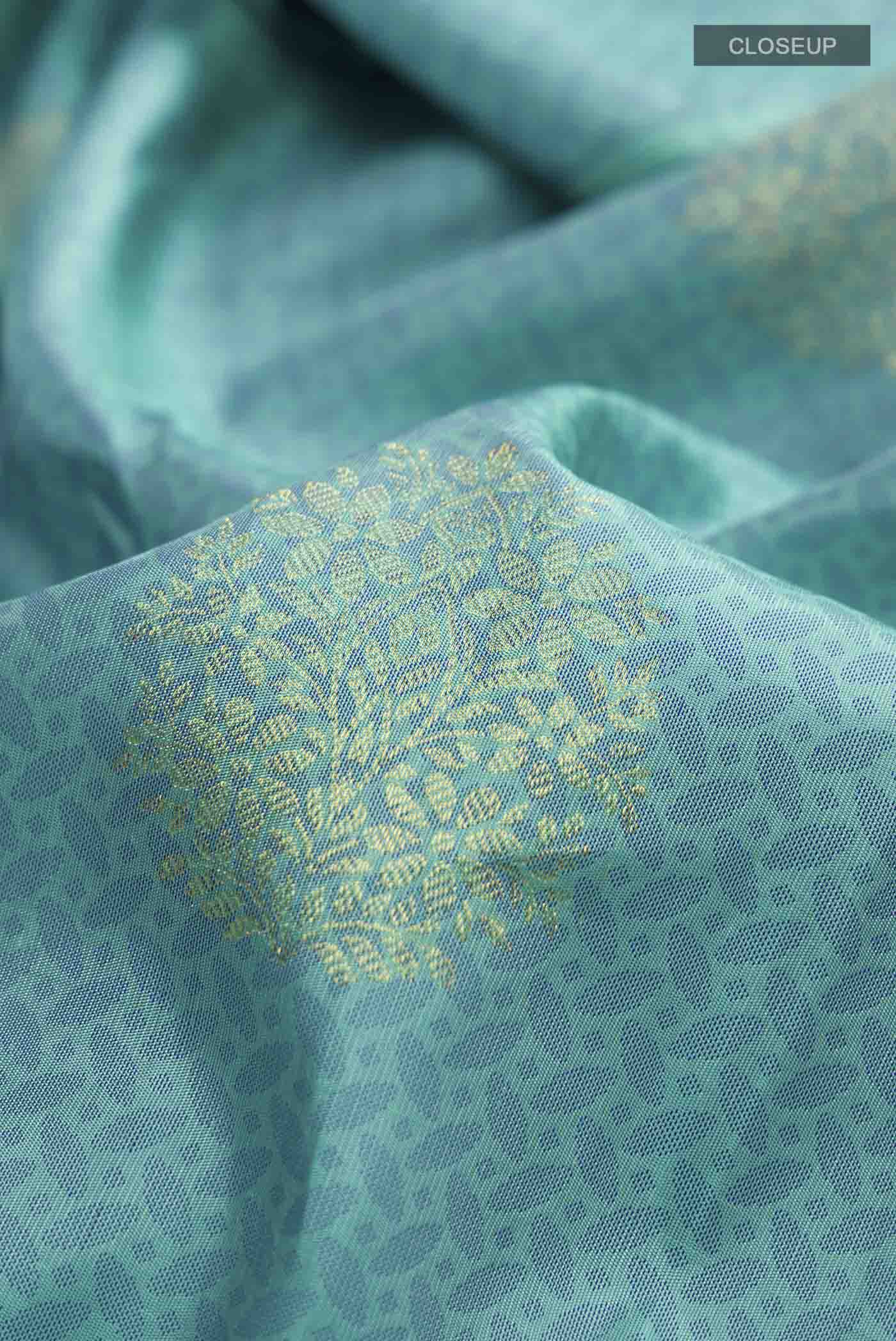 Green Kanjivaram Silk Saree - Image 2