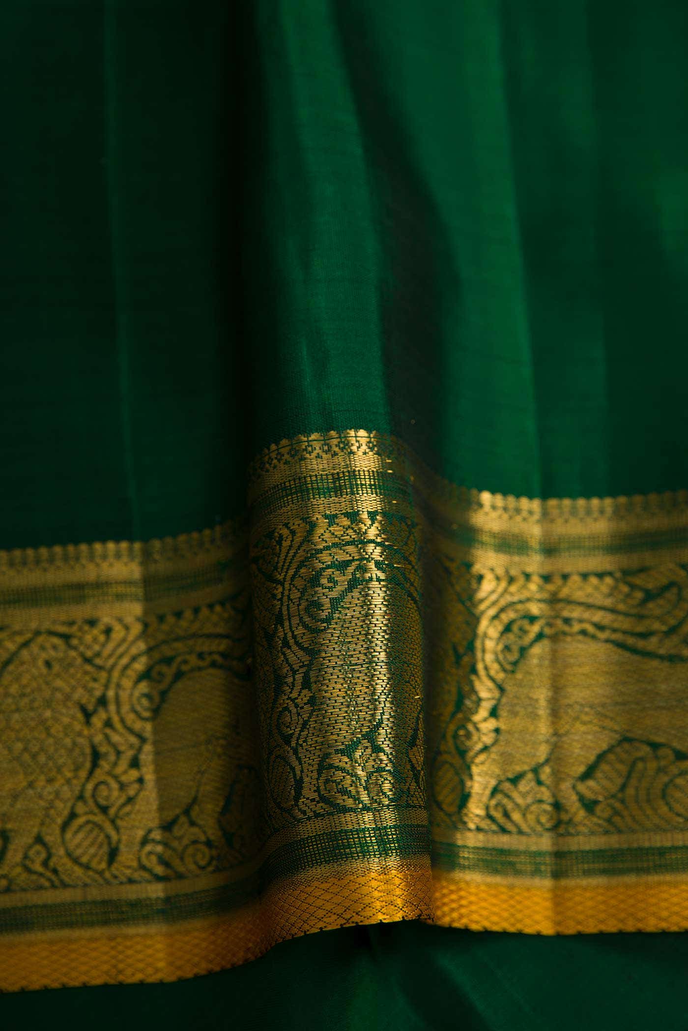 Green Dual Tone Kanjivaram Silk Saree - Image 6