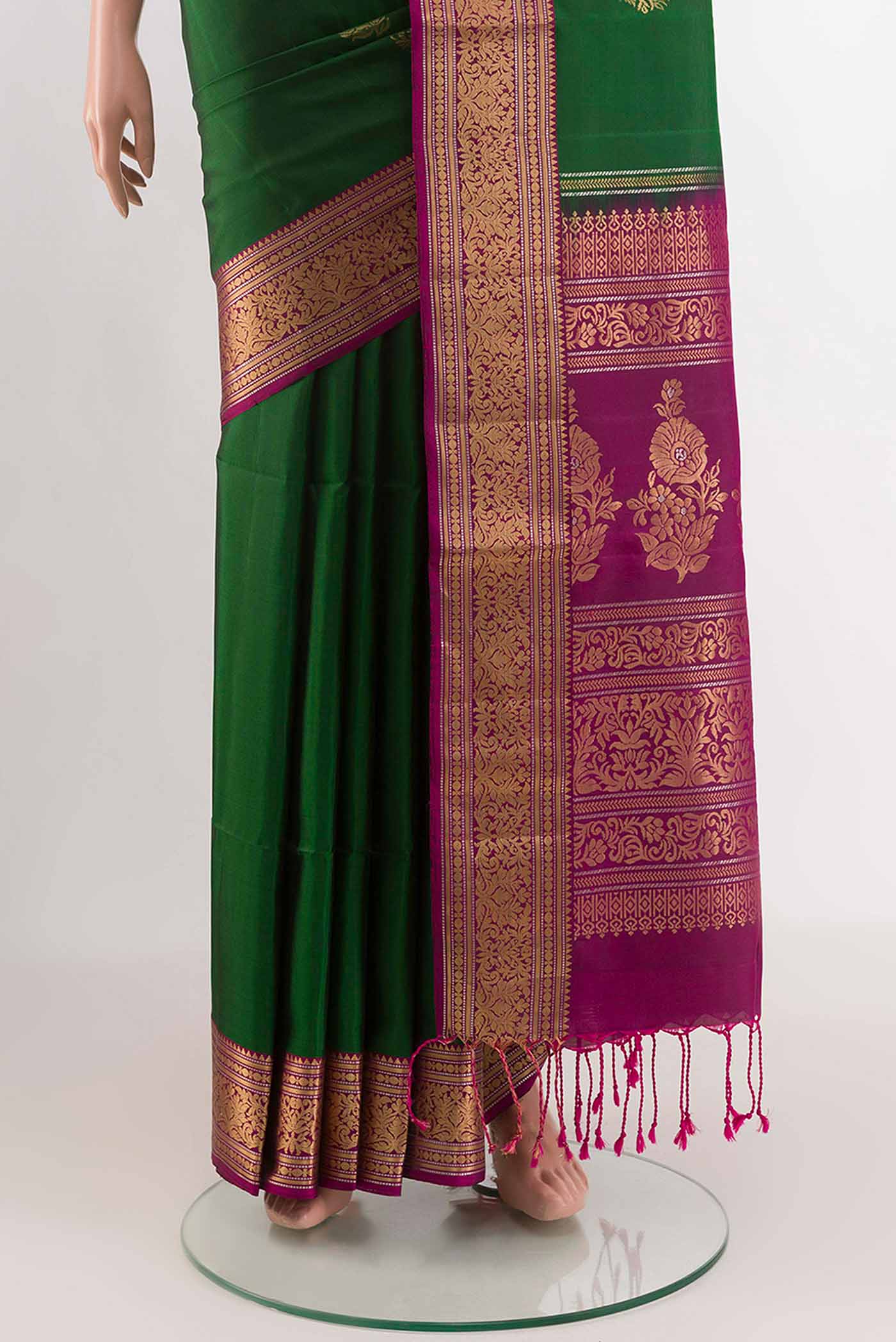 Green Soft Silk Saree - Image 3