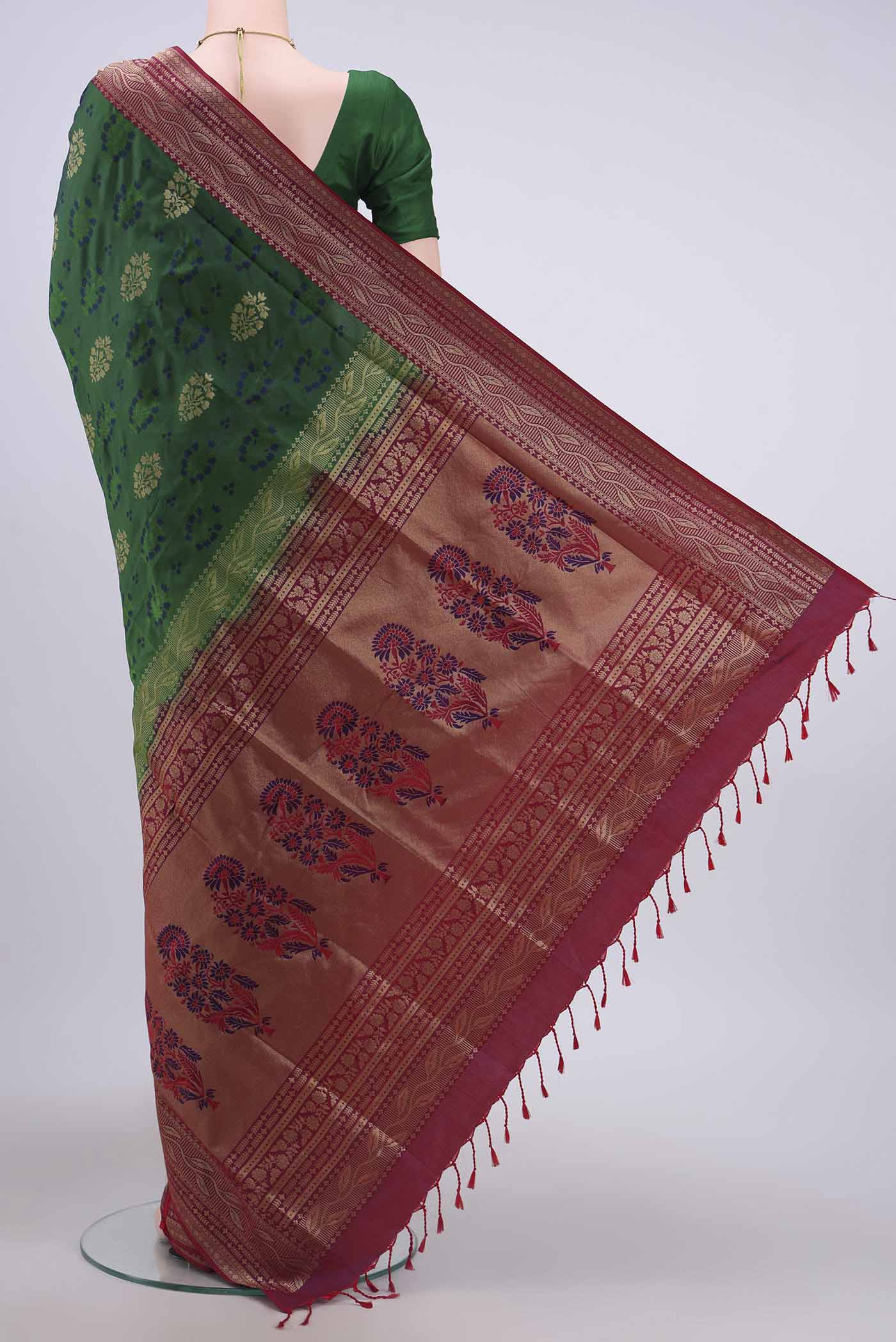 Green Soft Silk Saree - Image 3