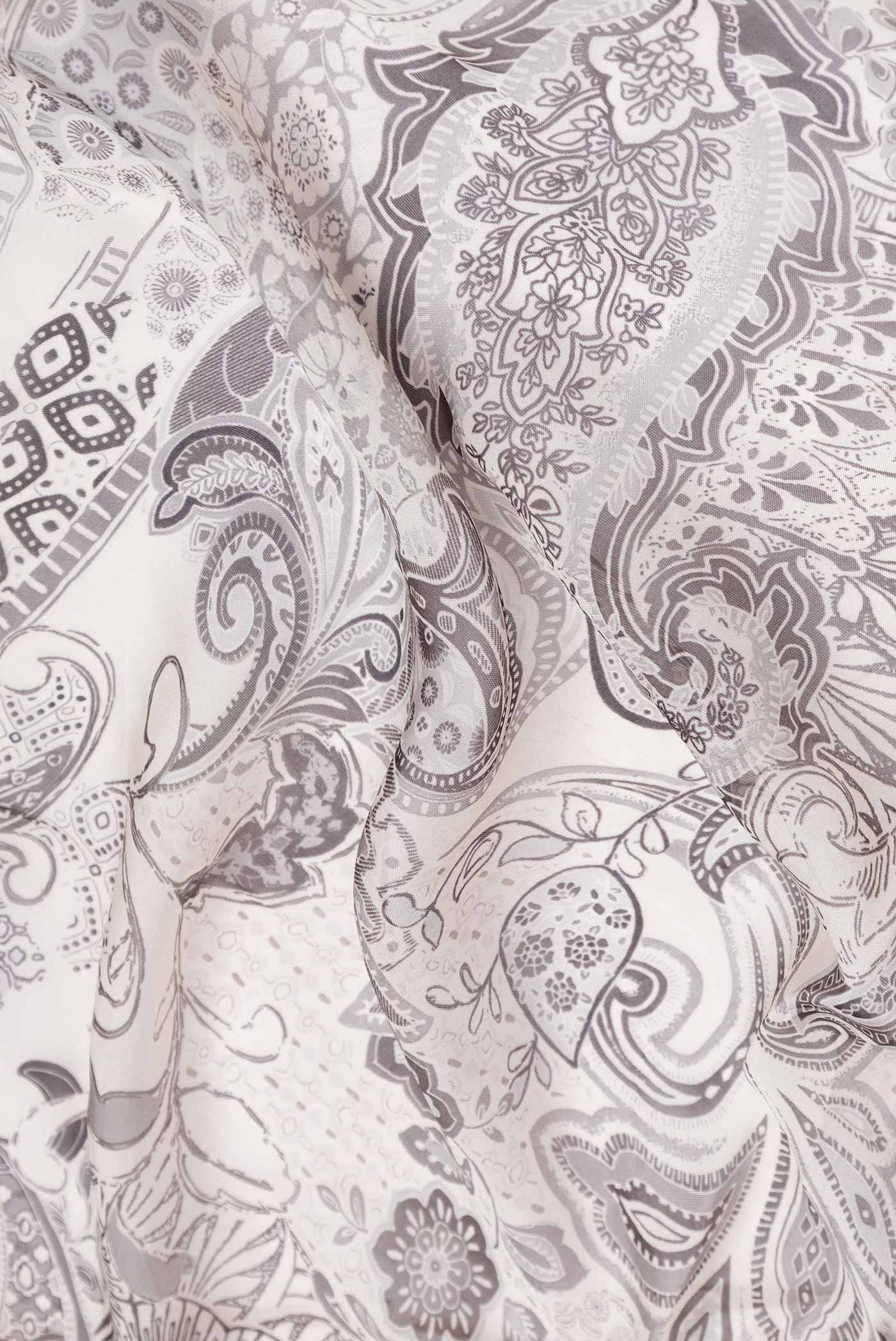 Grey Dual Tone Georgette Saree - Image 2