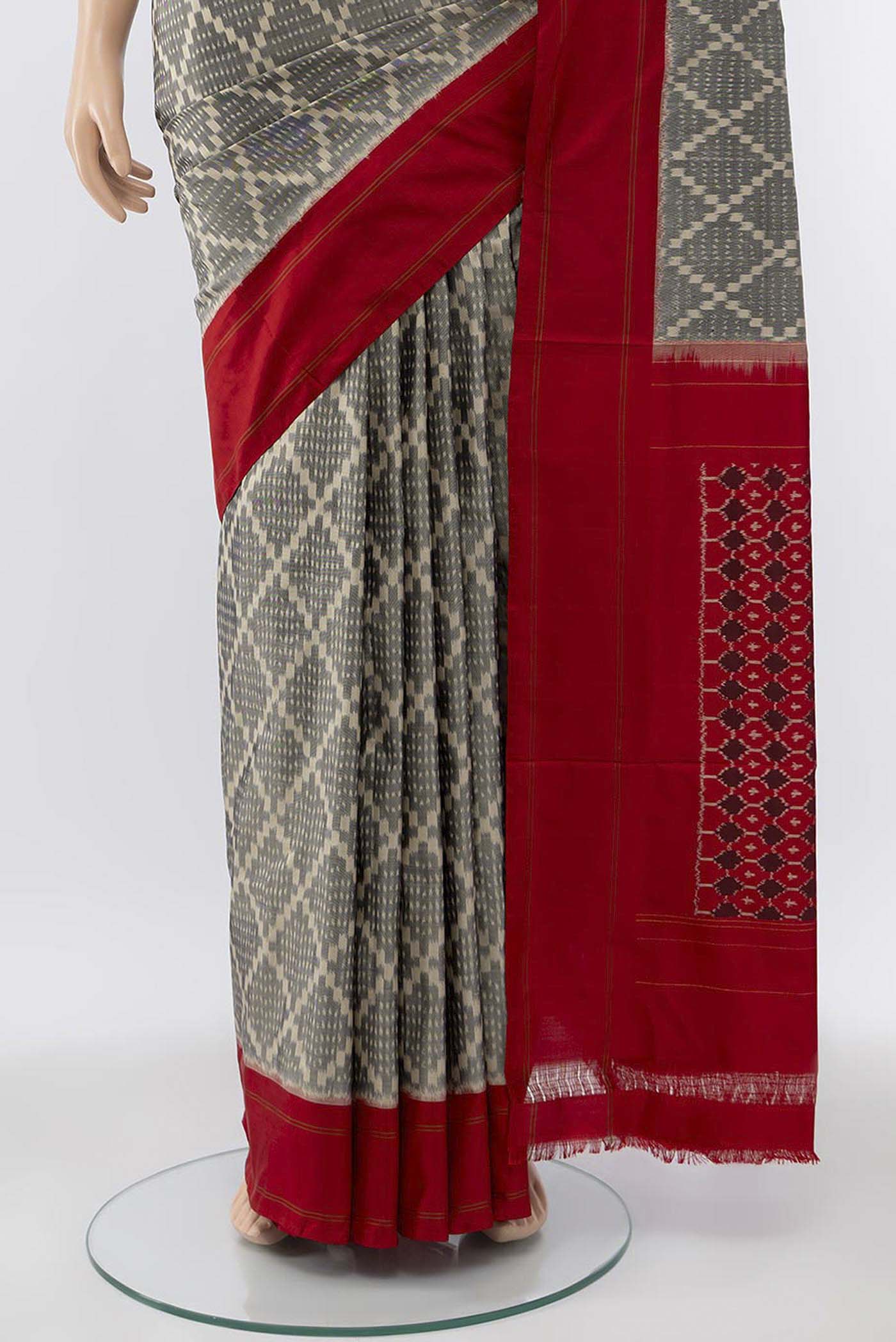 Grey Dual Tone Pochampally Silk Saree - Image 3
