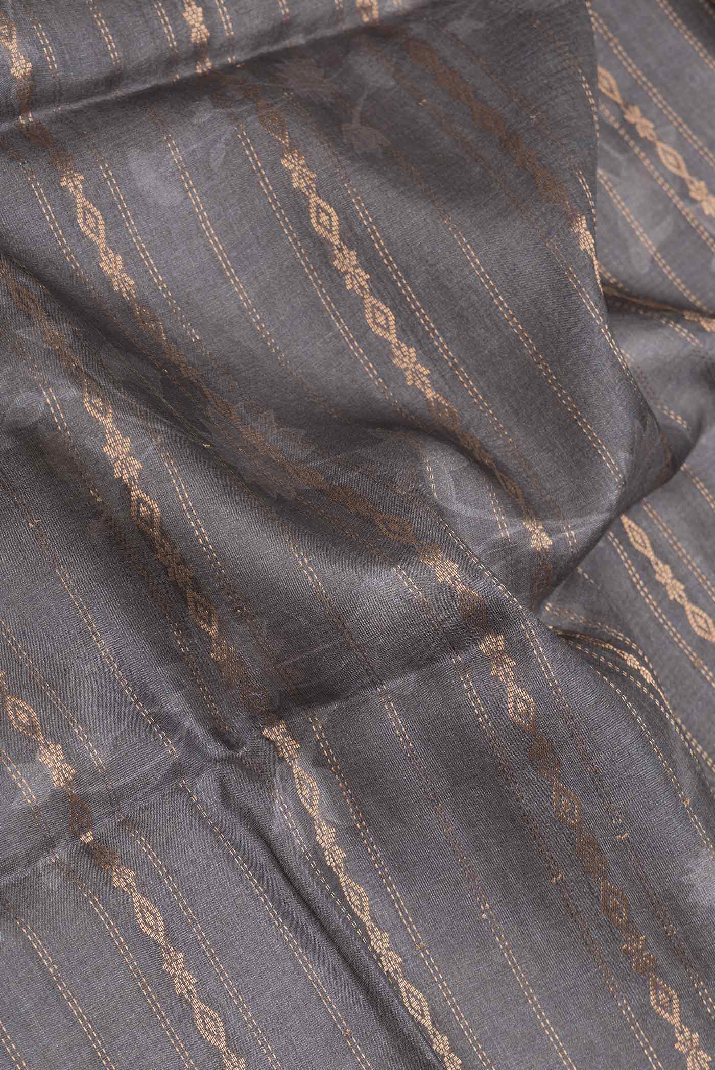 Grey Dual Tone Tussar Silk Saree - Image 2