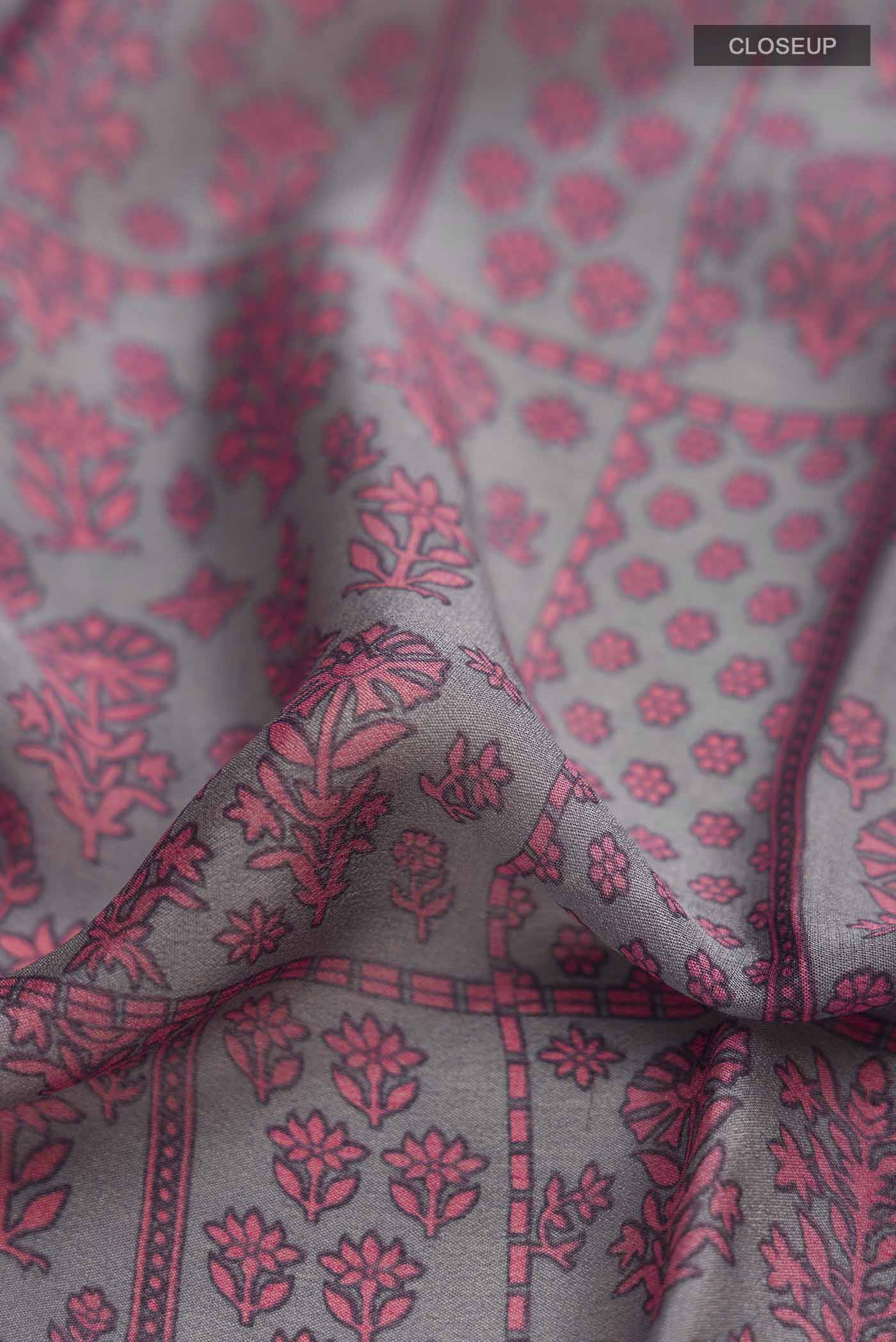 Grey Mysore Crepe Saree - Image 2