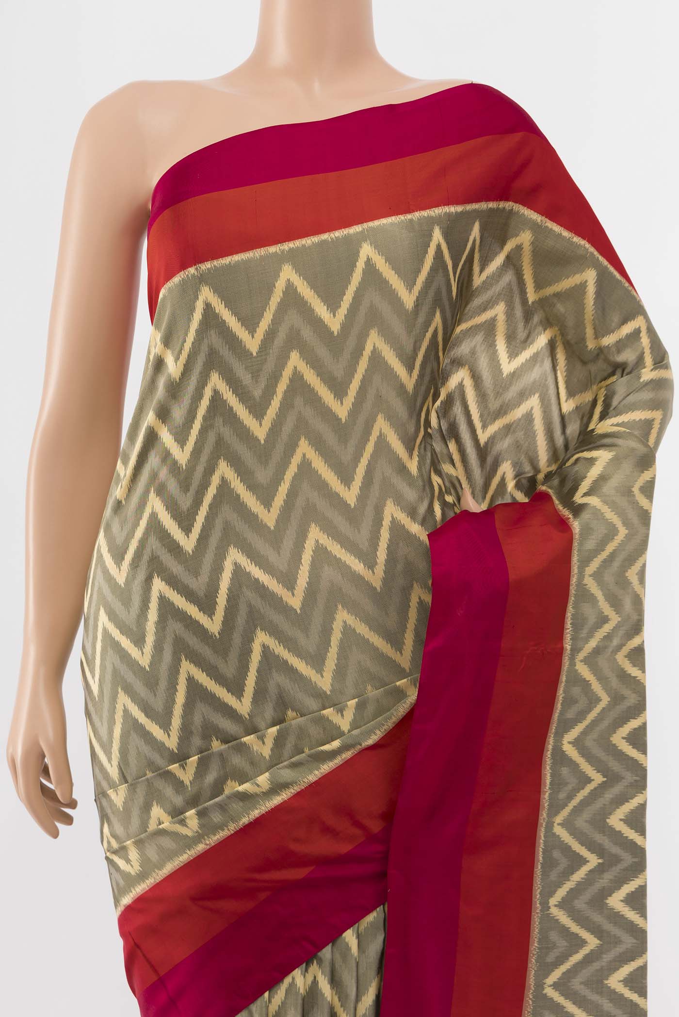 Grey Pochampally Silk Saree - Image 2