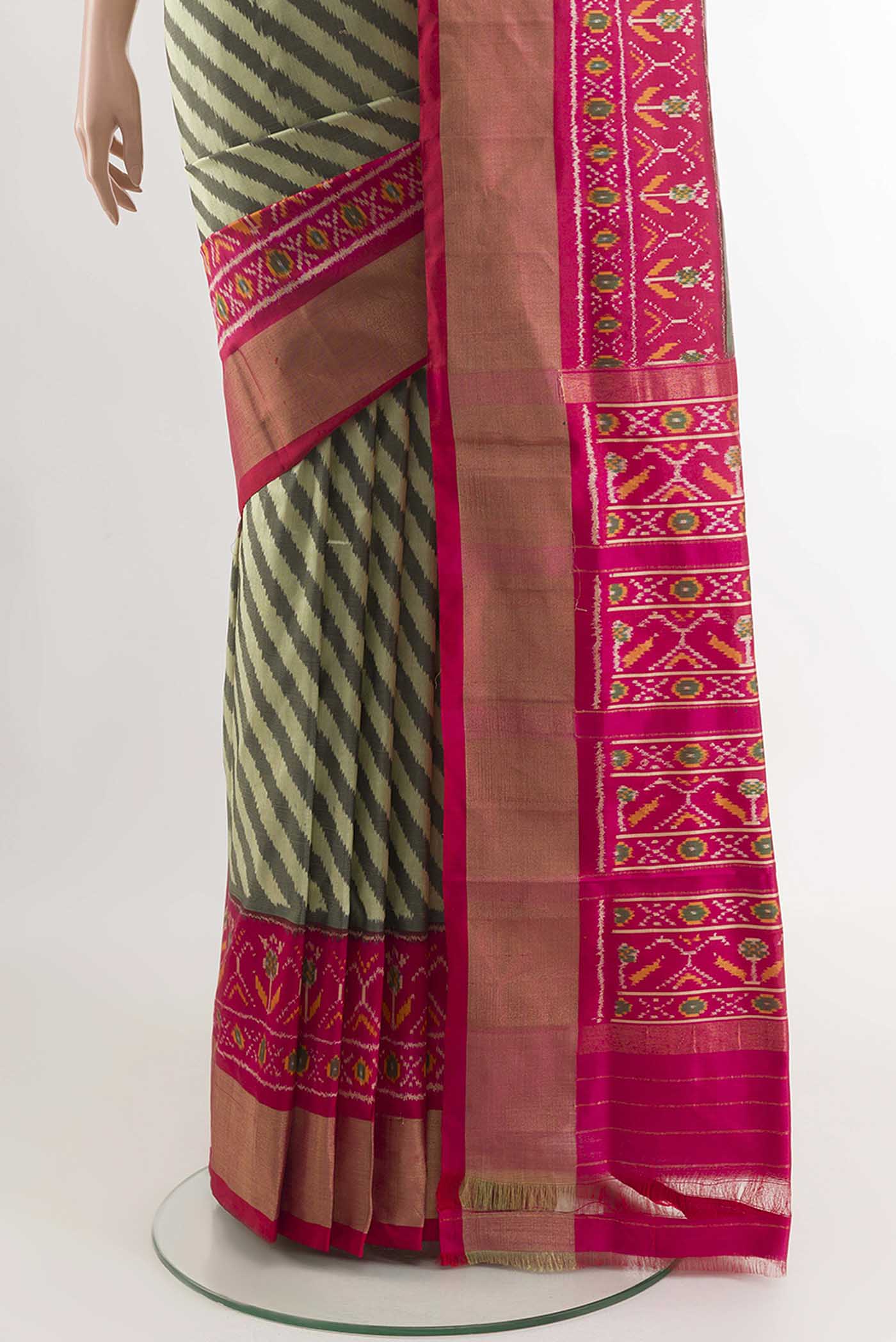Grey Pochampally Silk Saree - Image 3