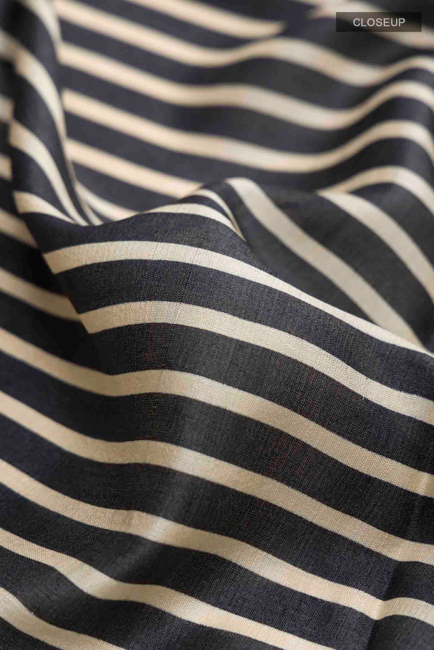 Grey Tussar Silk Saree - Image 2