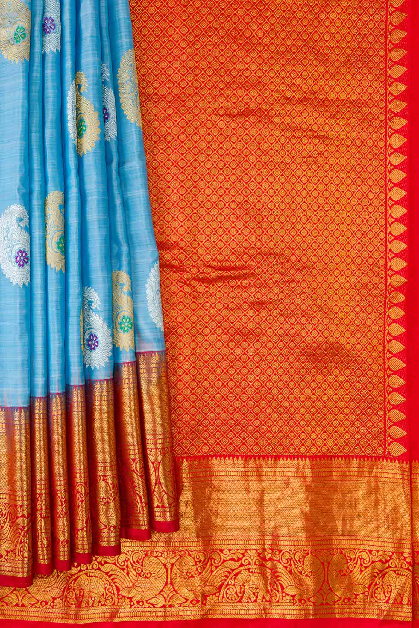 Light Blue Dual Tone Gadwal Silk Saree - Image 4