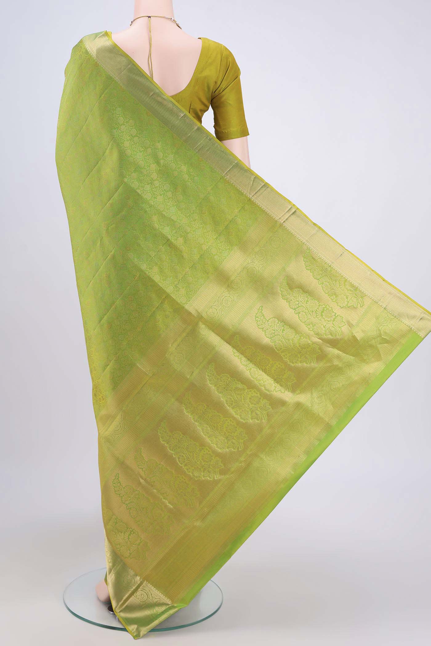 Green Soft Silk Saree - Image 3