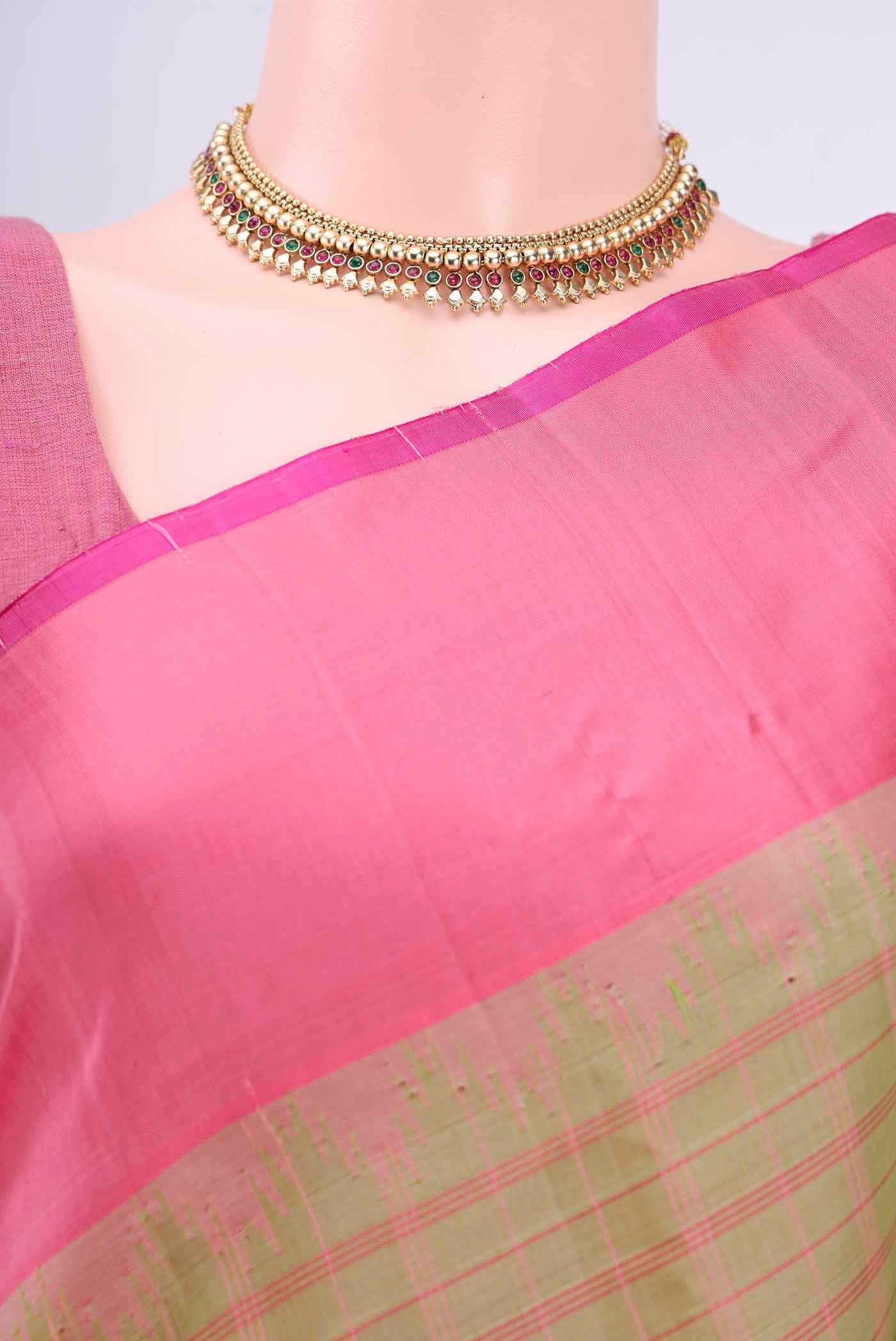 Green with Pink Color Gadwal Silk Saree - Image 2