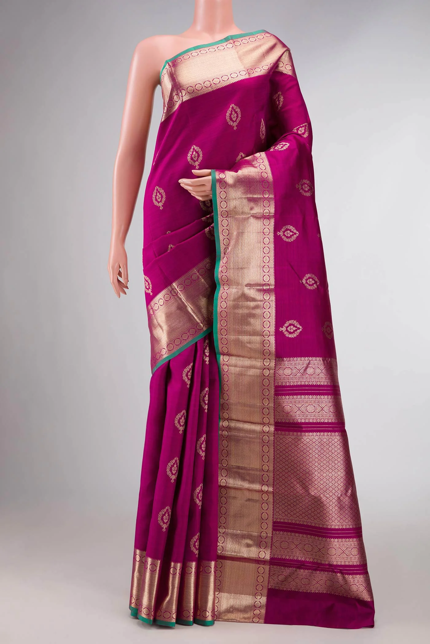 Magenta Dual Tone Kanjivaram Silk Saree