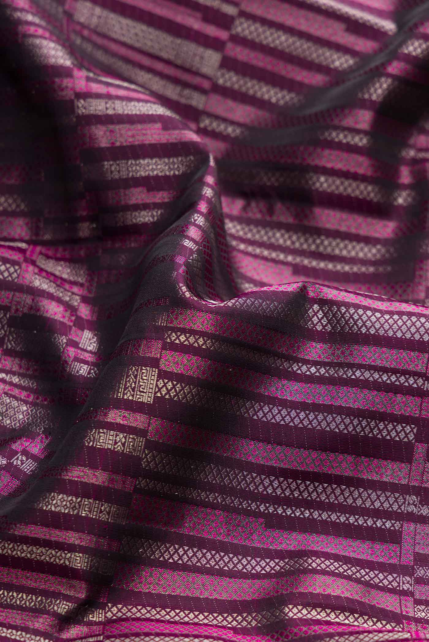 Magenta Dual Tone Kanjivaram Silk Saree - Image 2