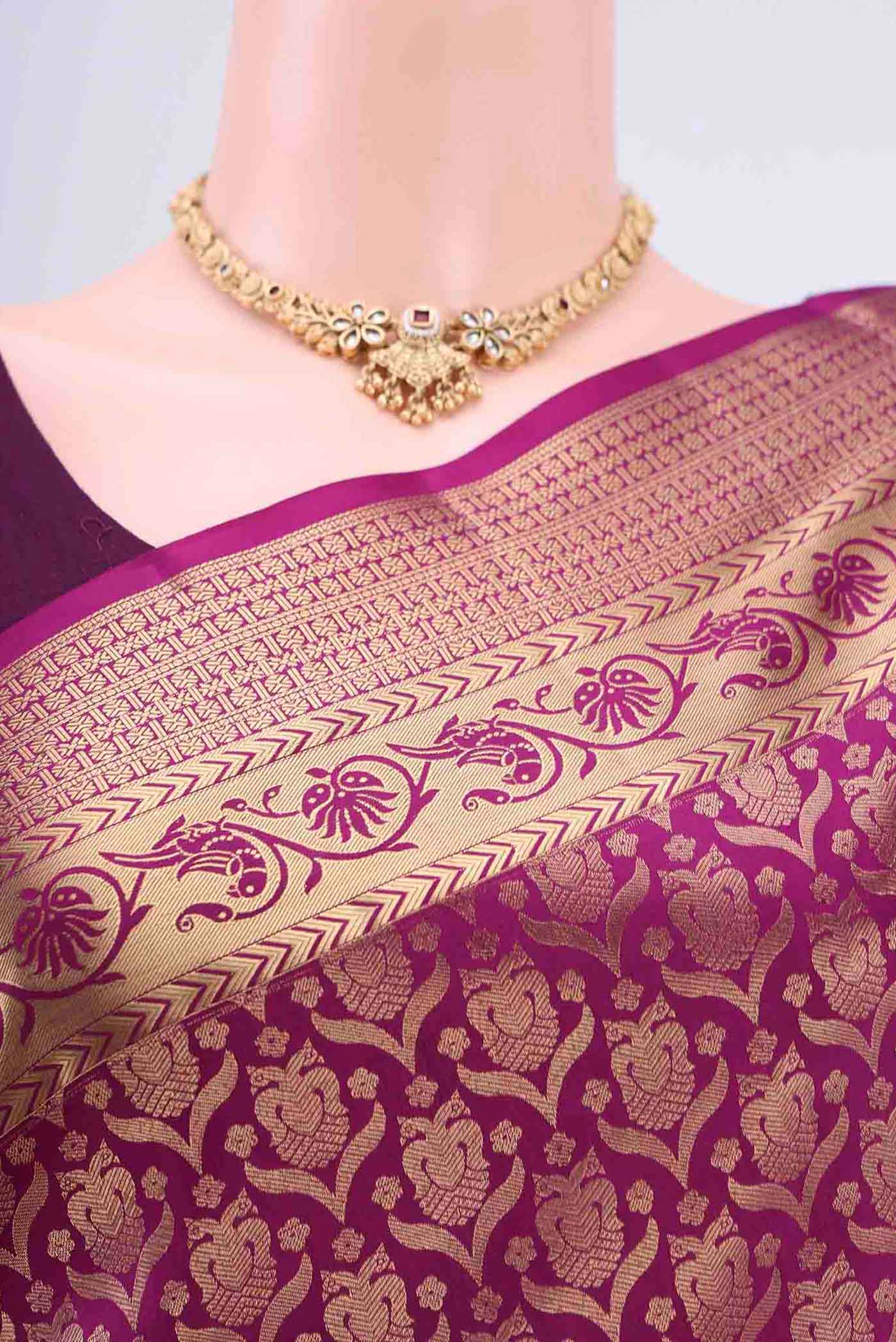 Magenta Soft Silk Saree - Image 2