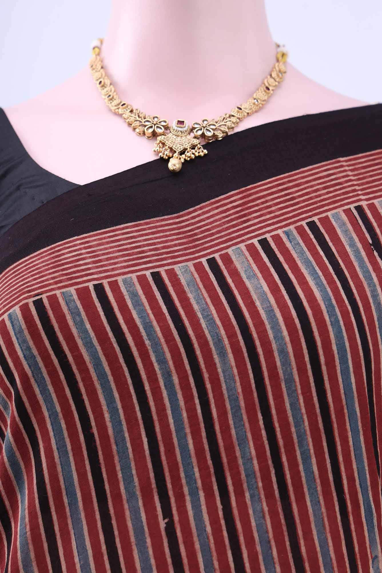 Maroon Printed Cotton Saree - Image 3