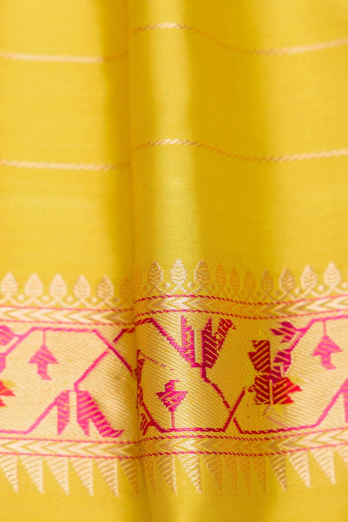 Mehandi Green Dual Tone Banarasi Silk Saree - Image 6
