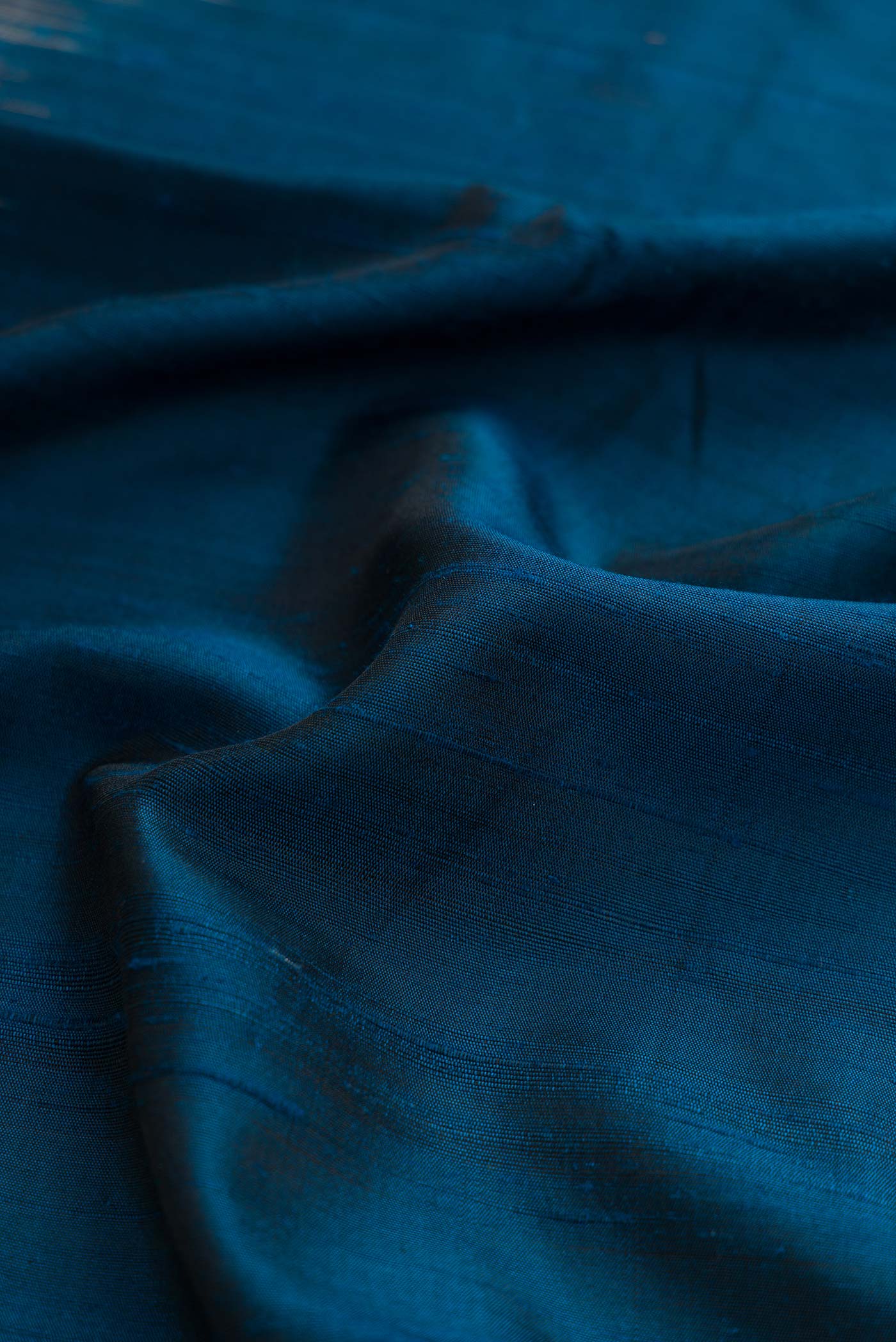 Navy Blue Dual Tone Kanchipuram Silk Saree - Image 2