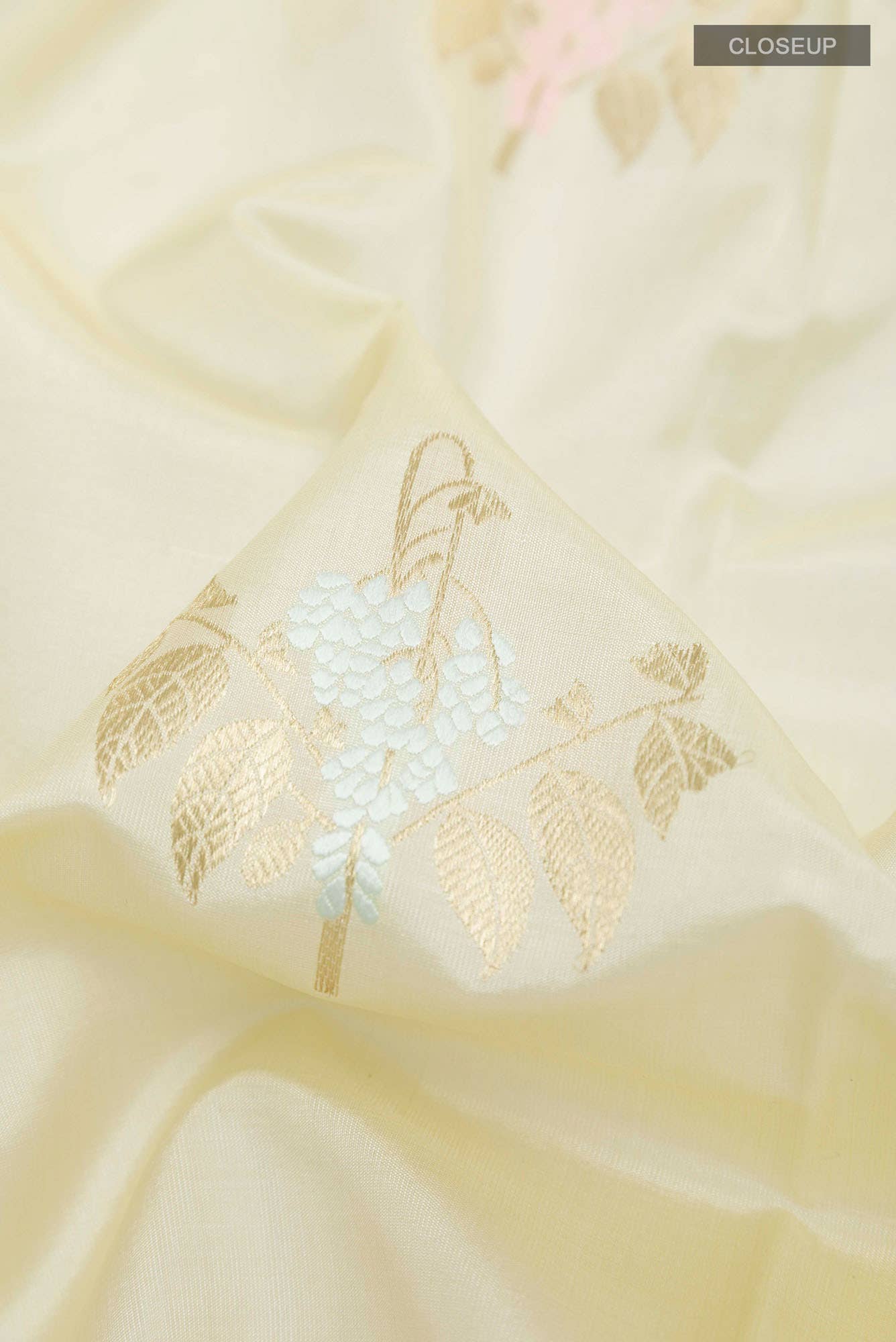 Off White Banarasi Silk Saree - Image 3