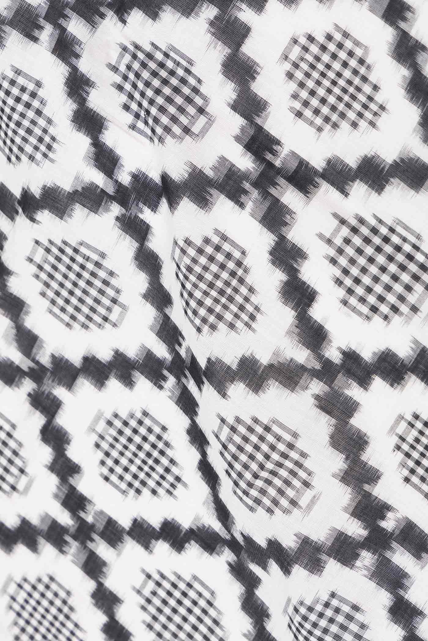 Off White Dual Tone Double Ikat Saree - Image 2