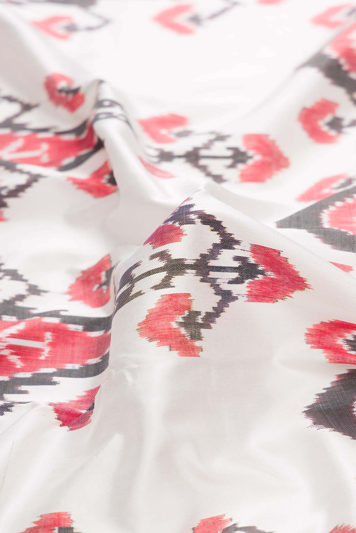 Off White Dual Tone Double Ikat Saree - Image 2