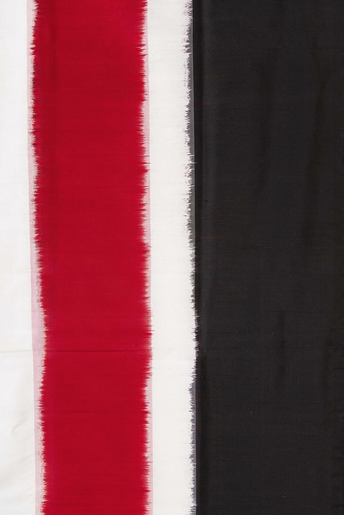 Off White Dual Tone Double Ikat Saree - Image 3