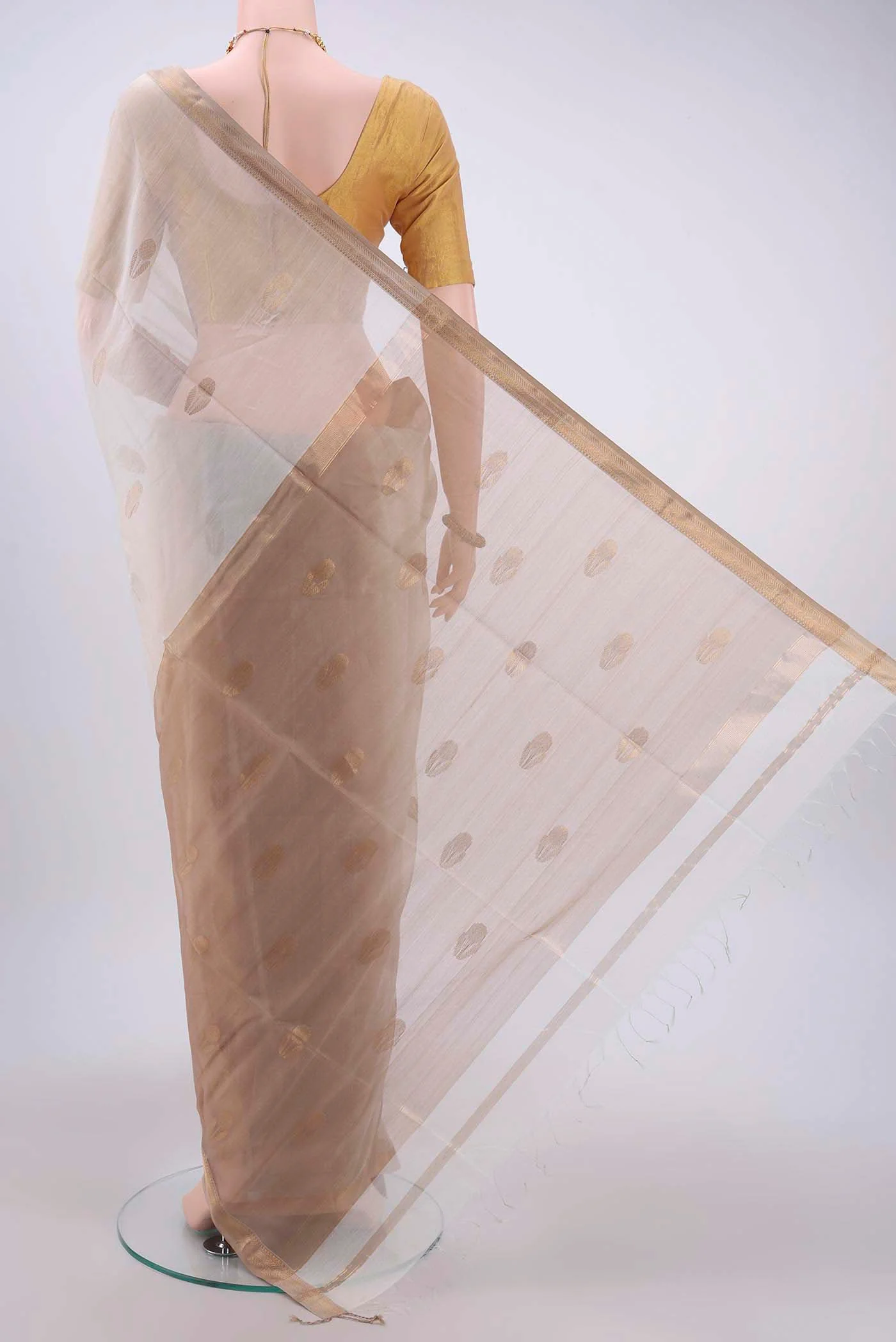 White Maheshwari Silk Cotton Saree - Image 3