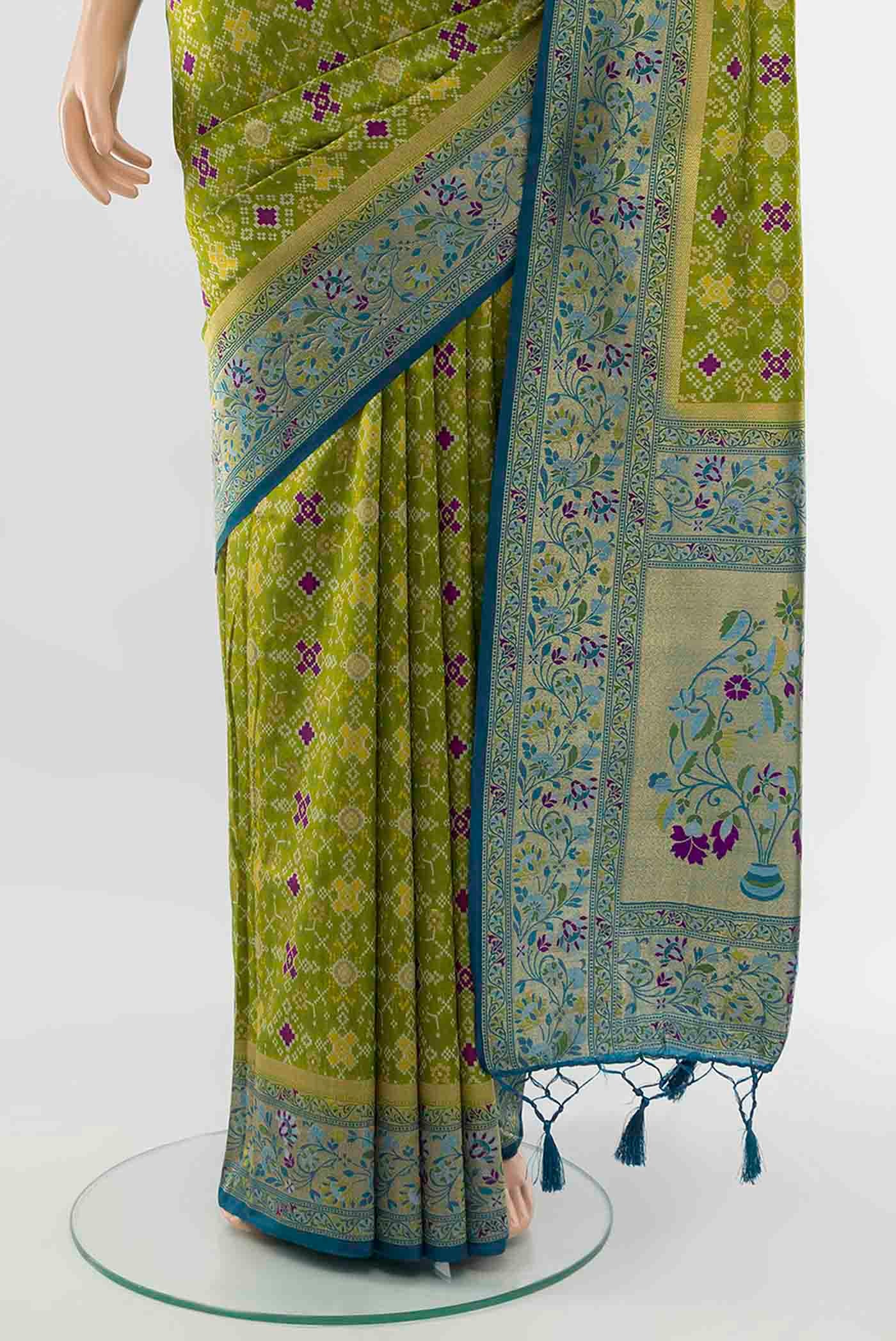 Parrot Green Blended Art Silk Saree - Image 3